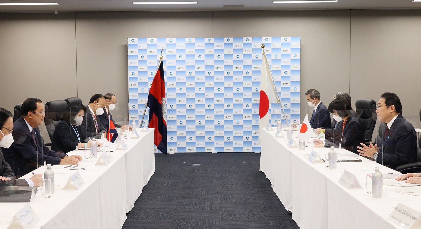 Japan-Cambodia Summit Meeting (4)