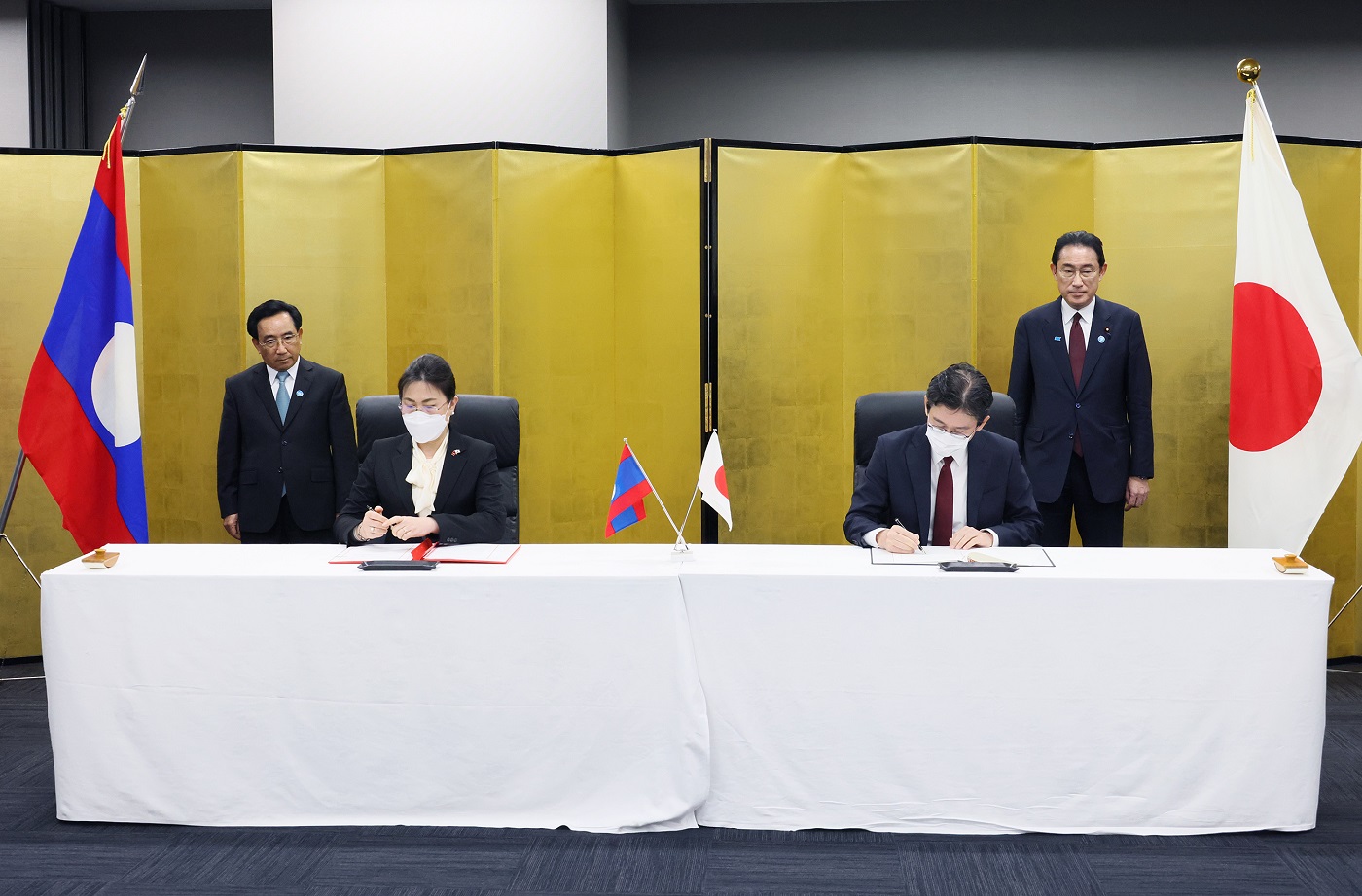 Signing ceremony with Laos (1)