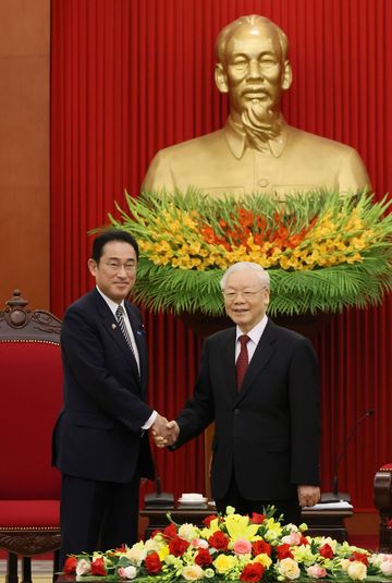 Photograph of a meeting with General Secretary Trong (1)