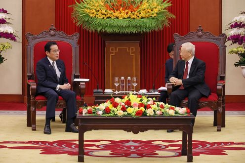 Photograph of a meeting with General Secretary Trong (2)
