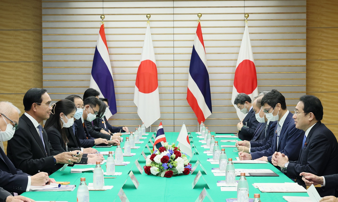 Photograph of the Japan-Thailand Summit Meeting (5)
