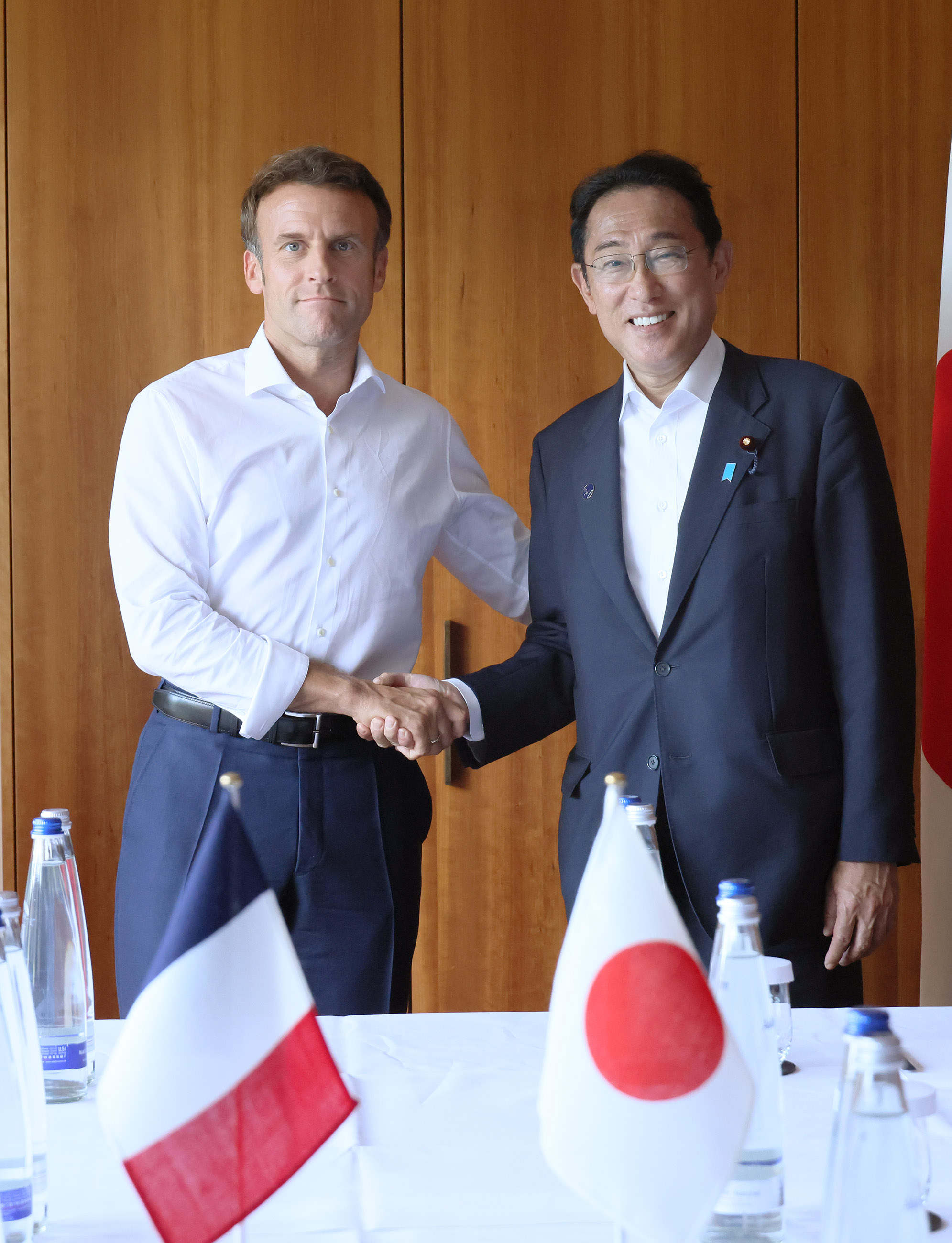 Photograph of the Prime Minister holding a meeting with French President Emmanuel Macron (2)
