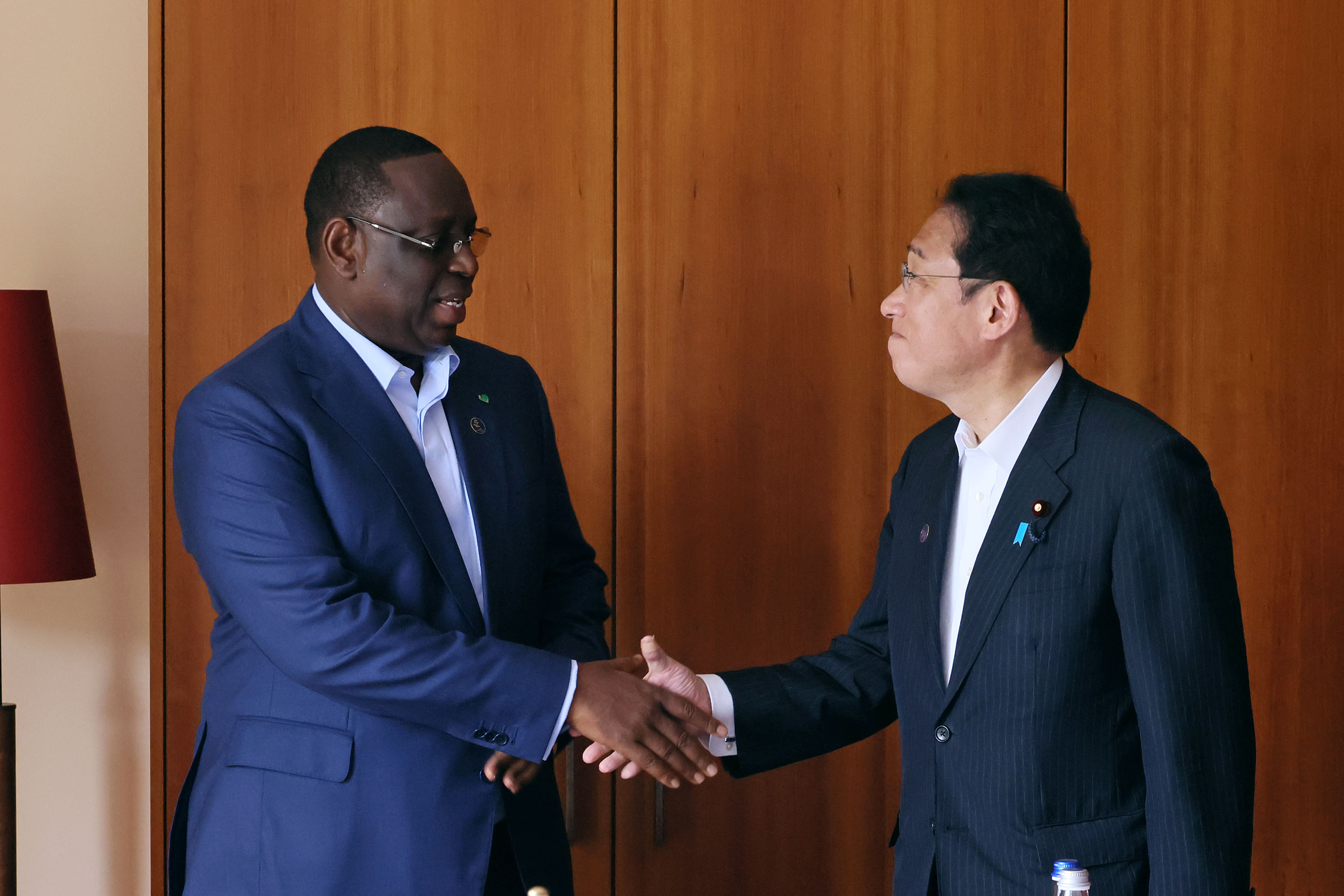Photograph of the Prime Minister holding a meeting with Senegalese President Macky Sall (1)
