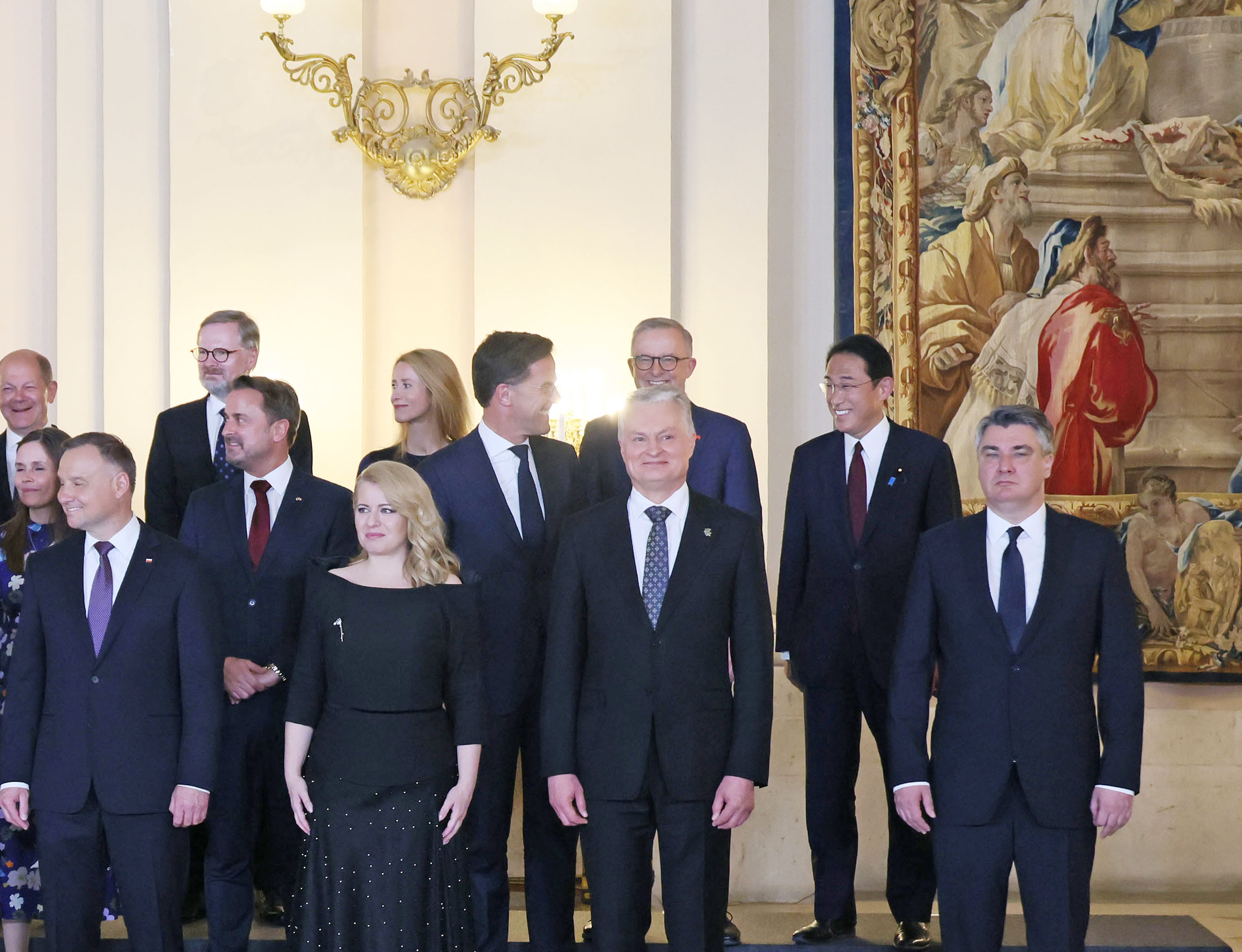 Photograph of a photo session in a dinner hosted by H.M. King Felipe VI (1)