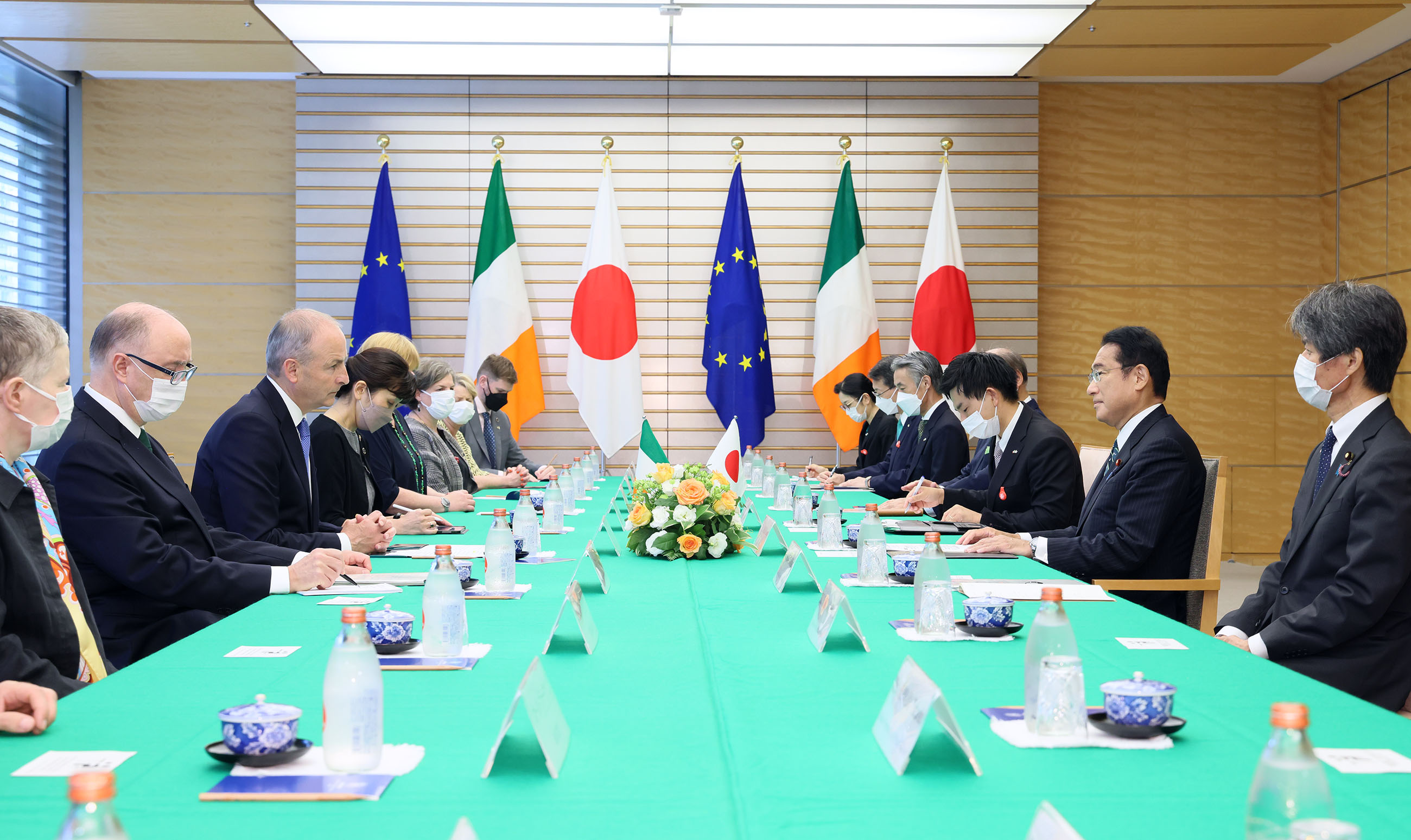 Photograph of the Japan-Ireland Summit Meeting (1)