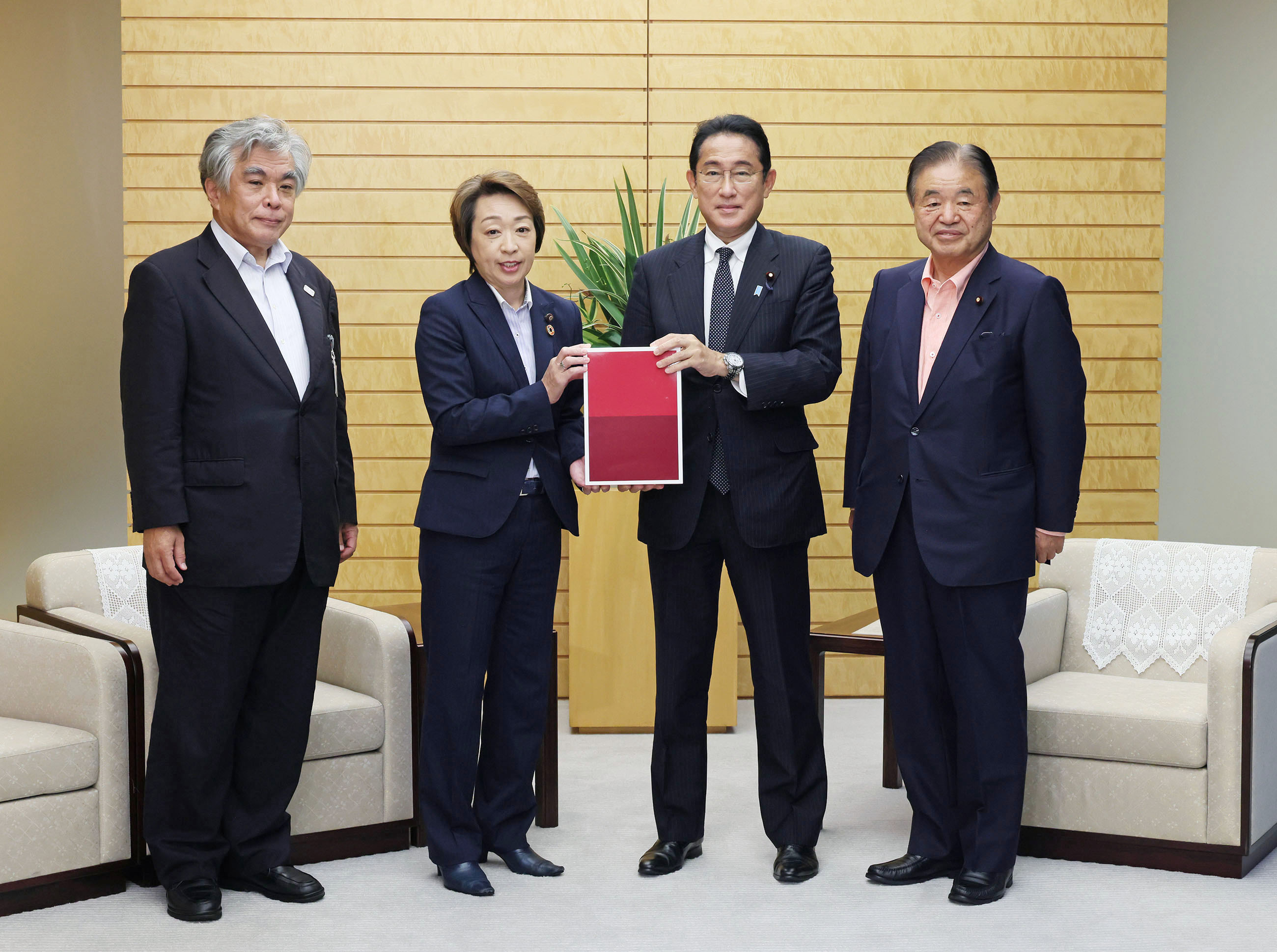 Courtesy Call from Former President of the Tokyo Organising Committee of the Olympic and Paralympic Games