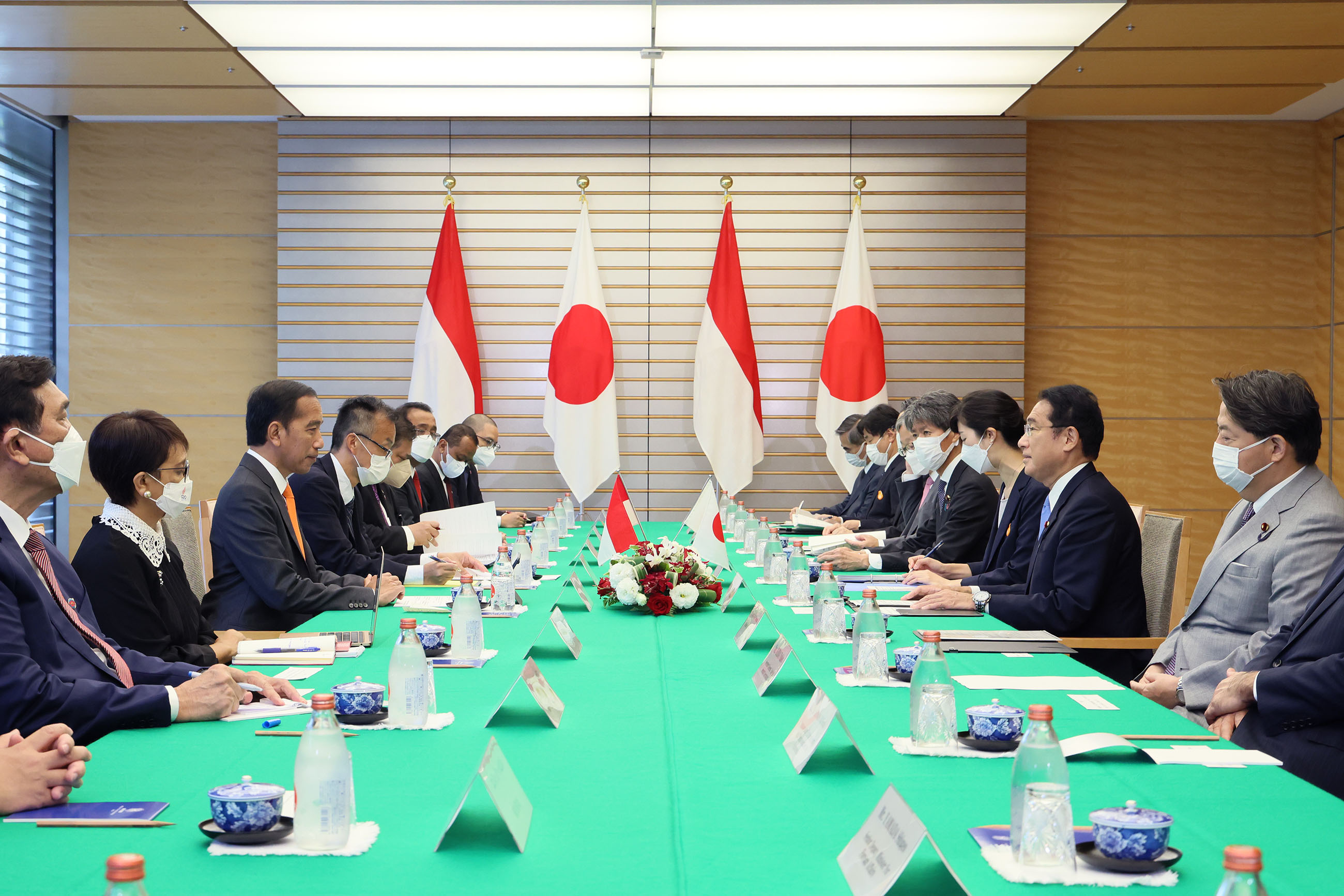 Photograph of the Japan-Indonesia Summit Meeting (3)