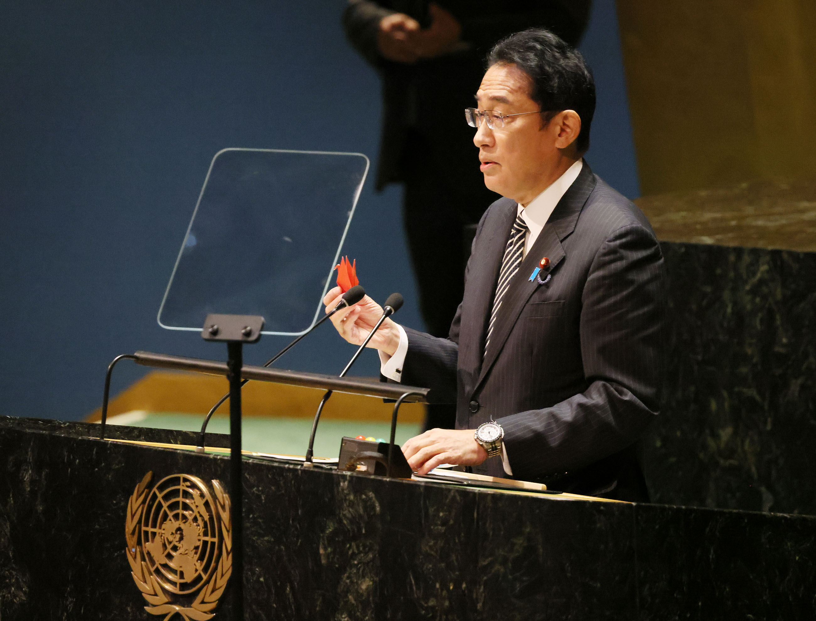 Photograph of the Prime Minister delivering a speech at the general debate of the NPT Review Conference(3)