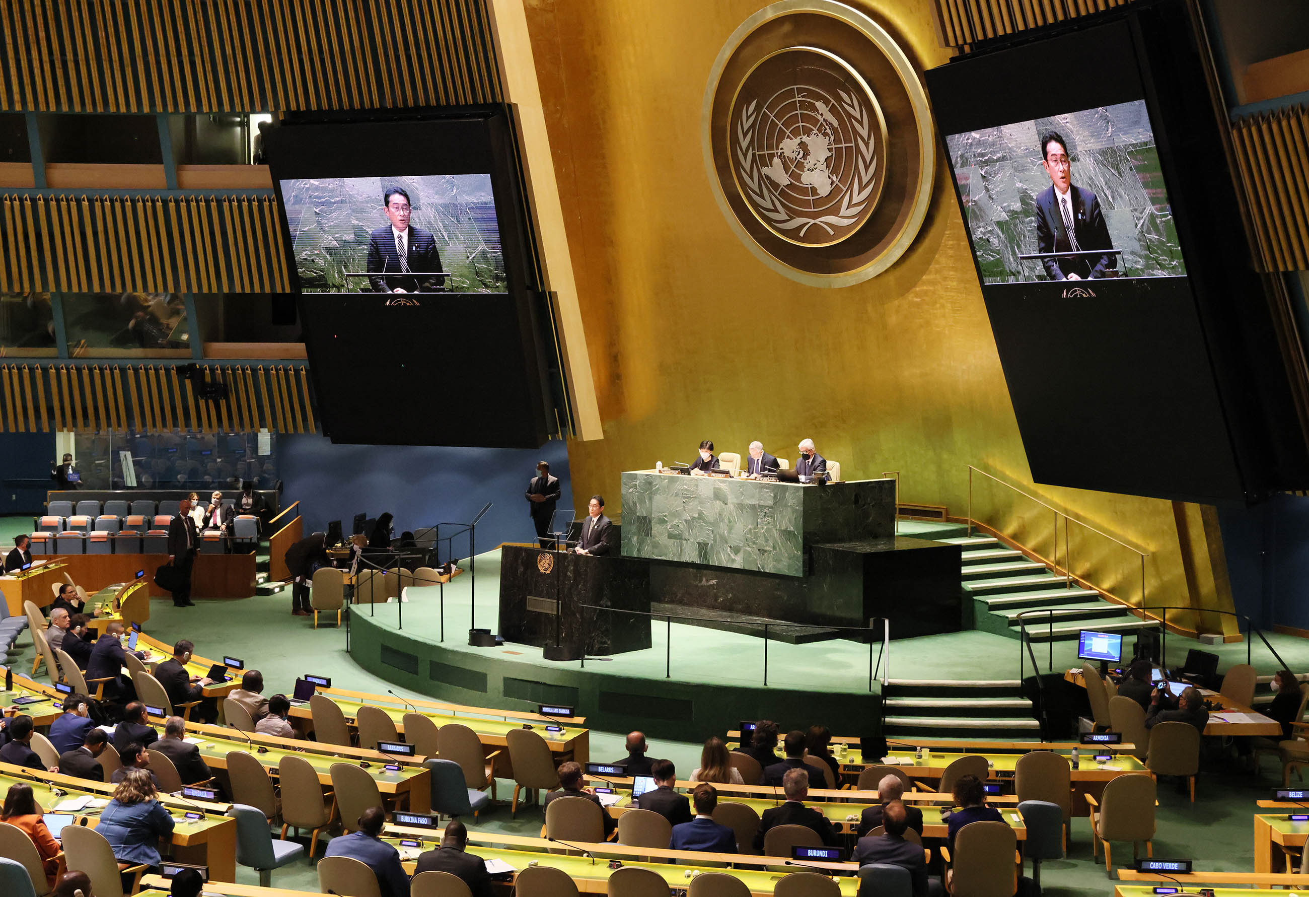 Photograph of the Prime Minister delivering a speech at the general debate of the NPT Review Conference(7)