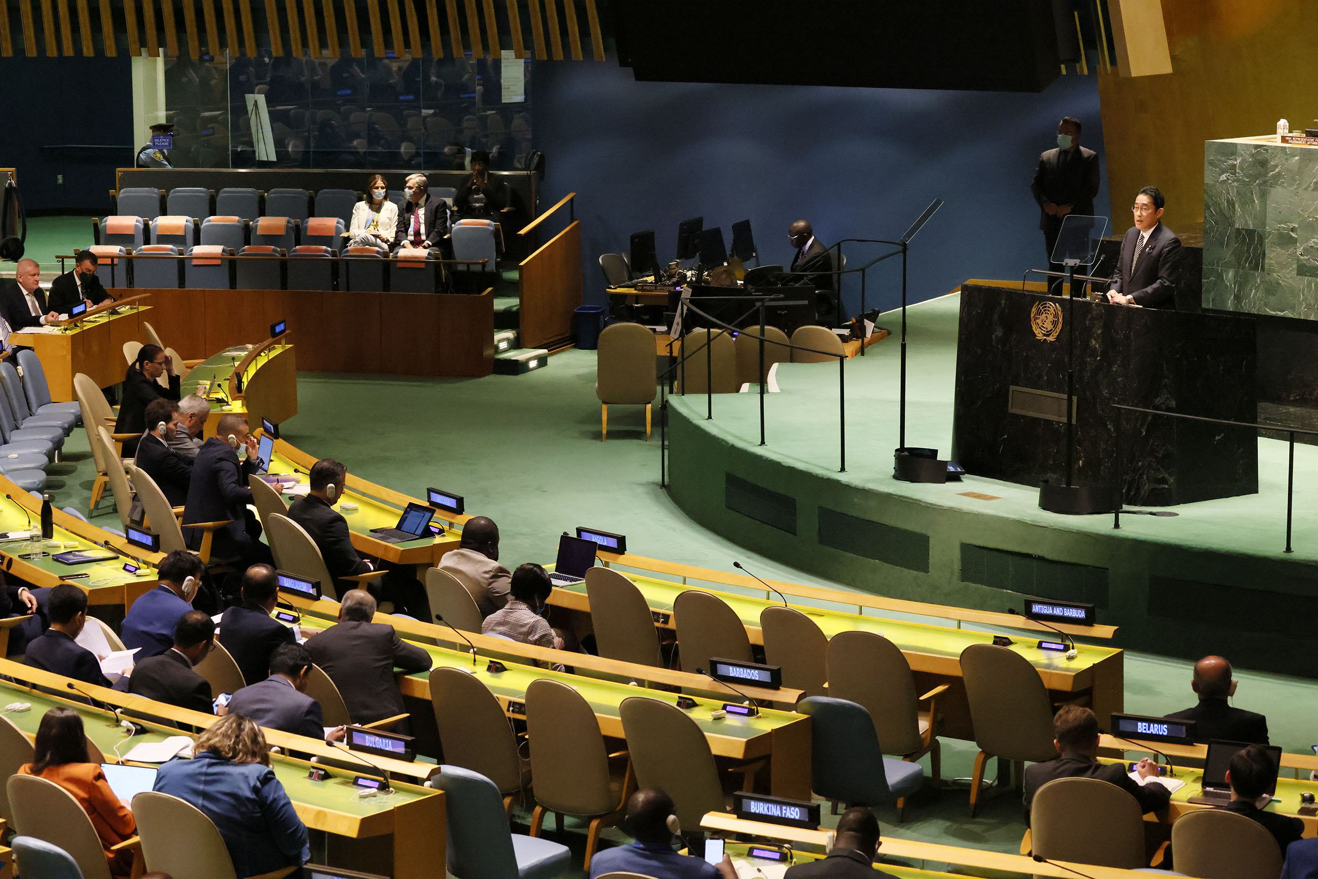 Photograph of the Prime Minister delivering a speech at the general debate of the NPT Review Conference (9)
