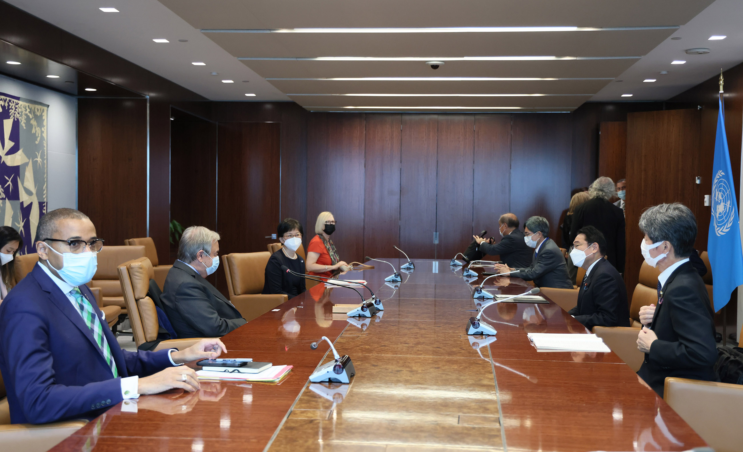 Photograph of a meeting with UN Secretary-General Guterres (2)