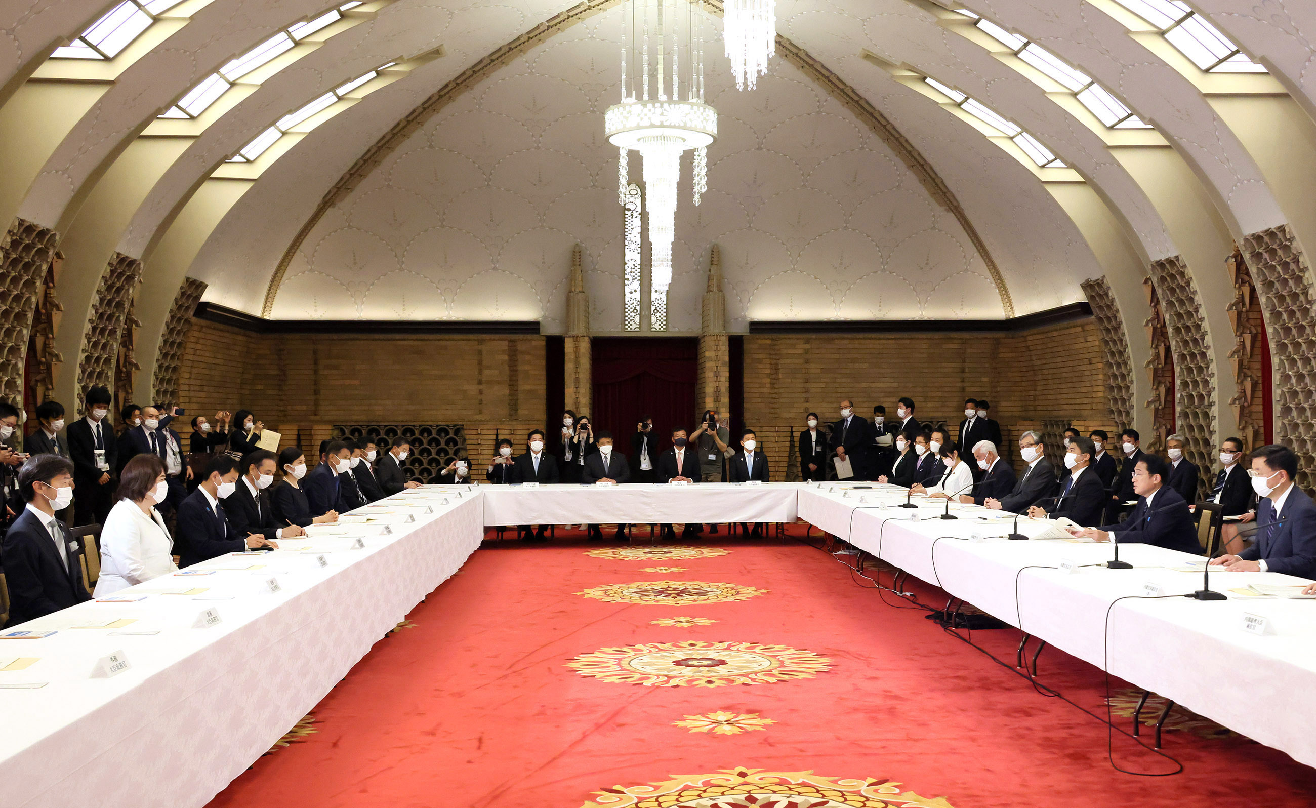 Photograph of the Prime Minister delivering an address (7)