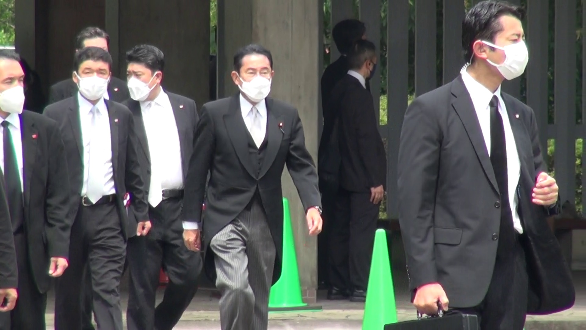 The Prime Minister Offers Prayers at Chidorigafuchi National Cemetery