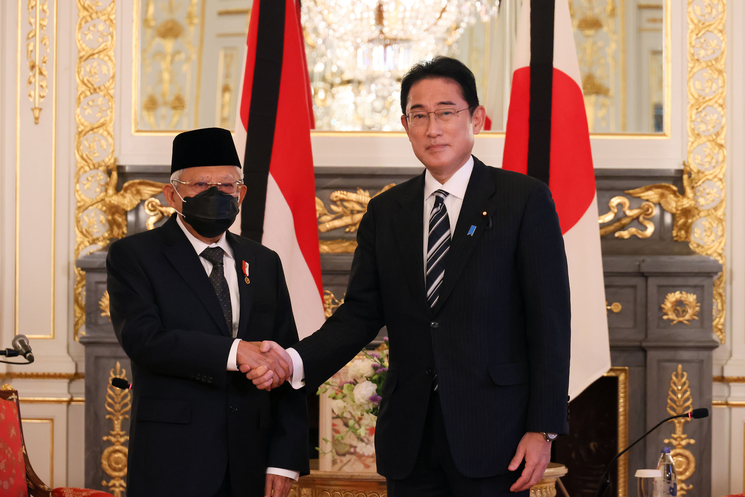 Photograph of the Prime Minister receiving a courtesy call from Indonesian Vice President Ma'ruf Amin (1)