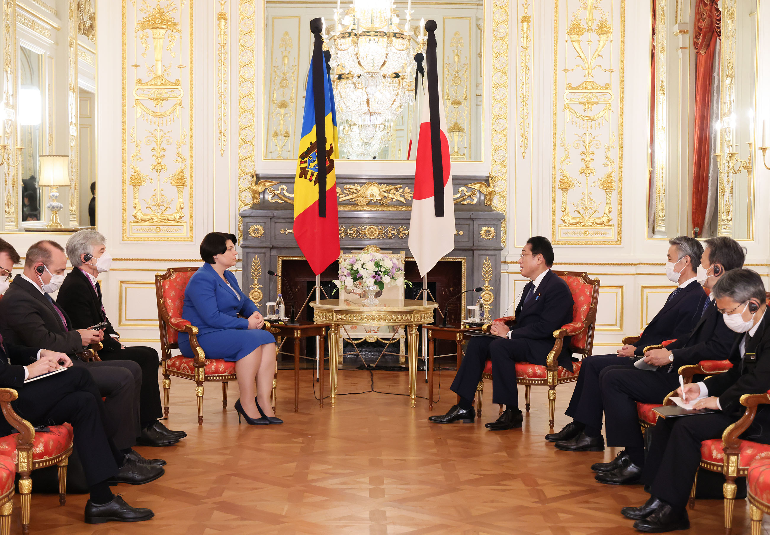 Photograph of Japan-Moldova Summit Meeting (2)