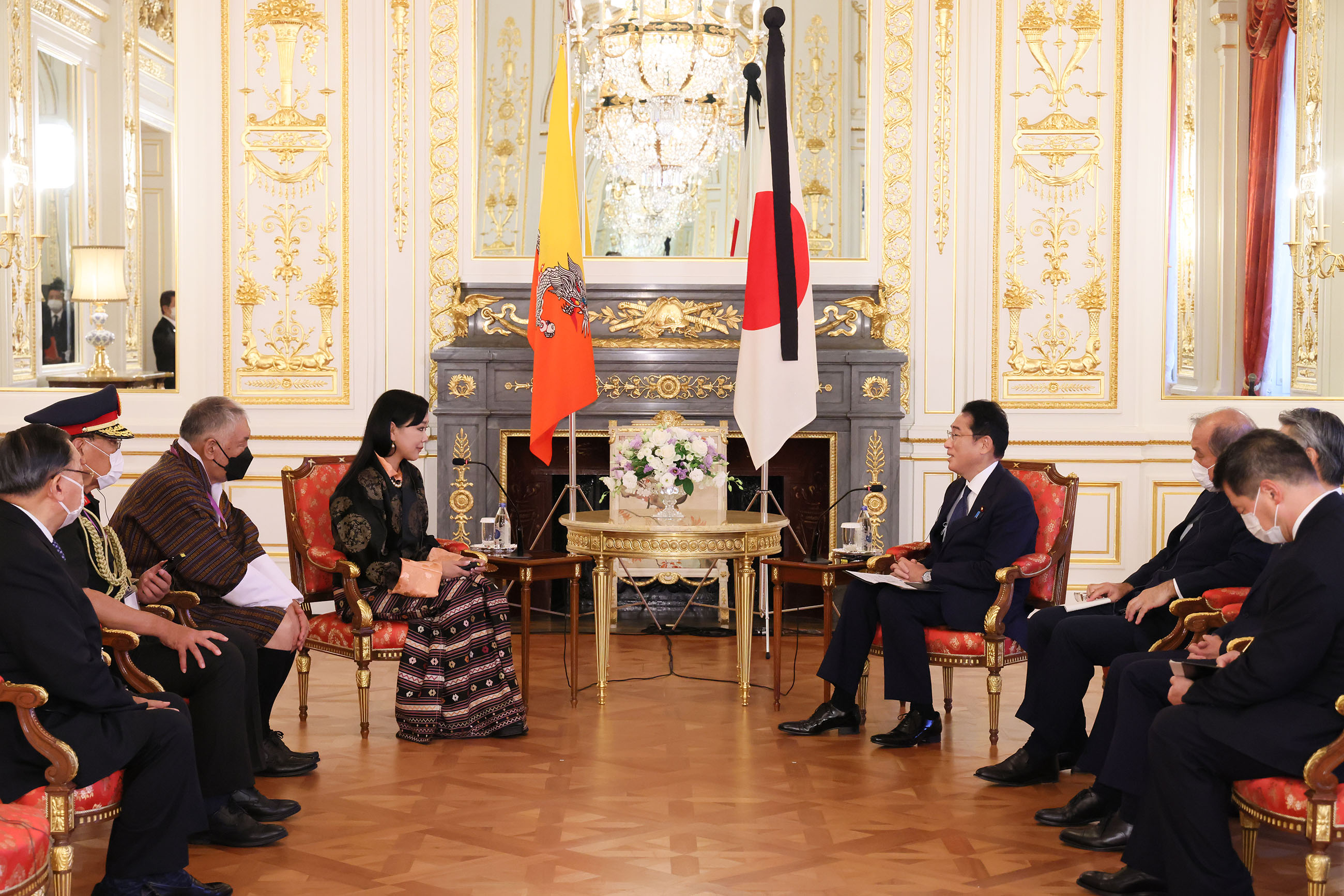Photograph of the Prime Minister holding a meeting with Princess Sonam Dechan Wangchuck of Bhutan (2)
