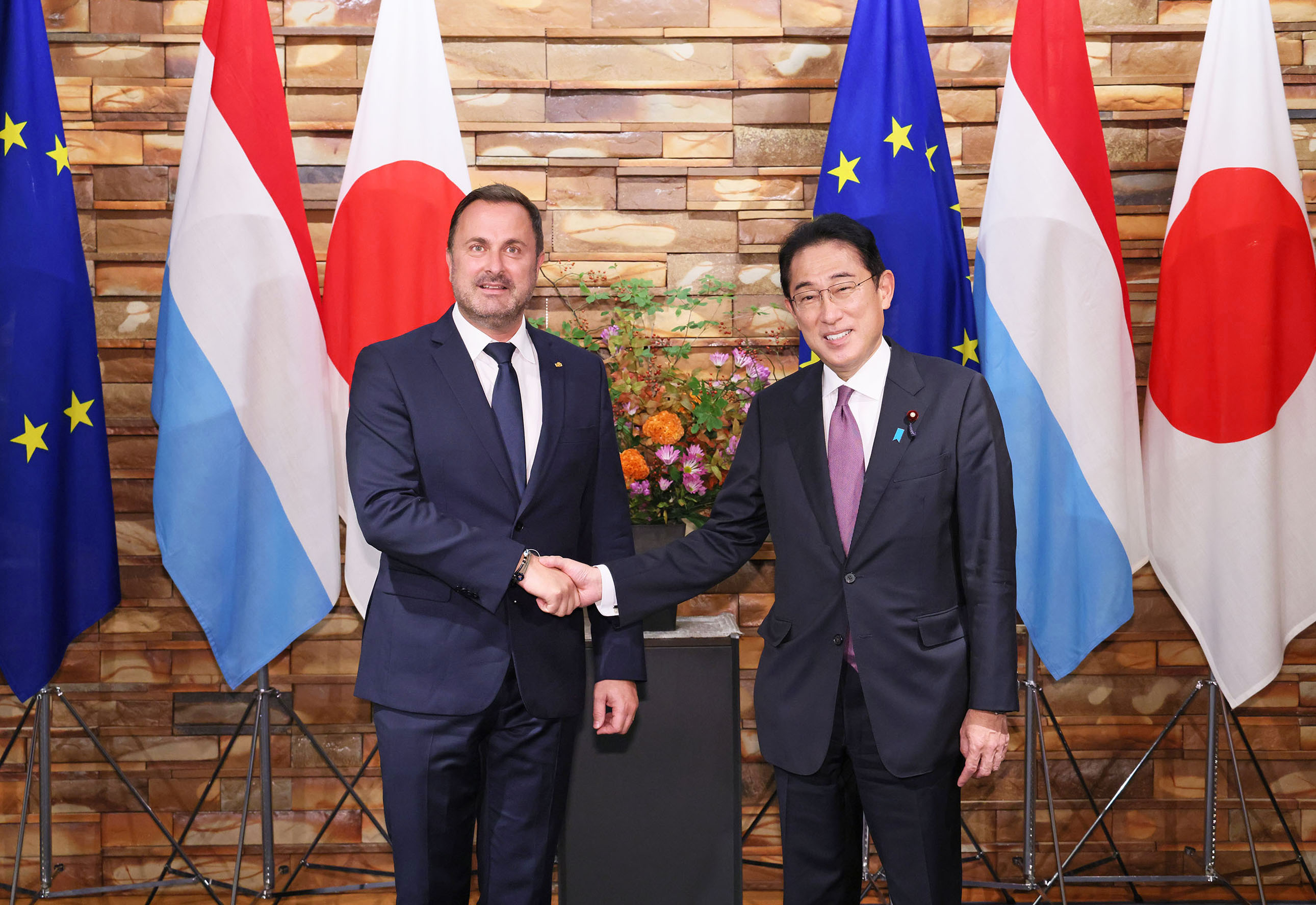 Photograph of the Japan-Luxembourg Summit Meeting (1)