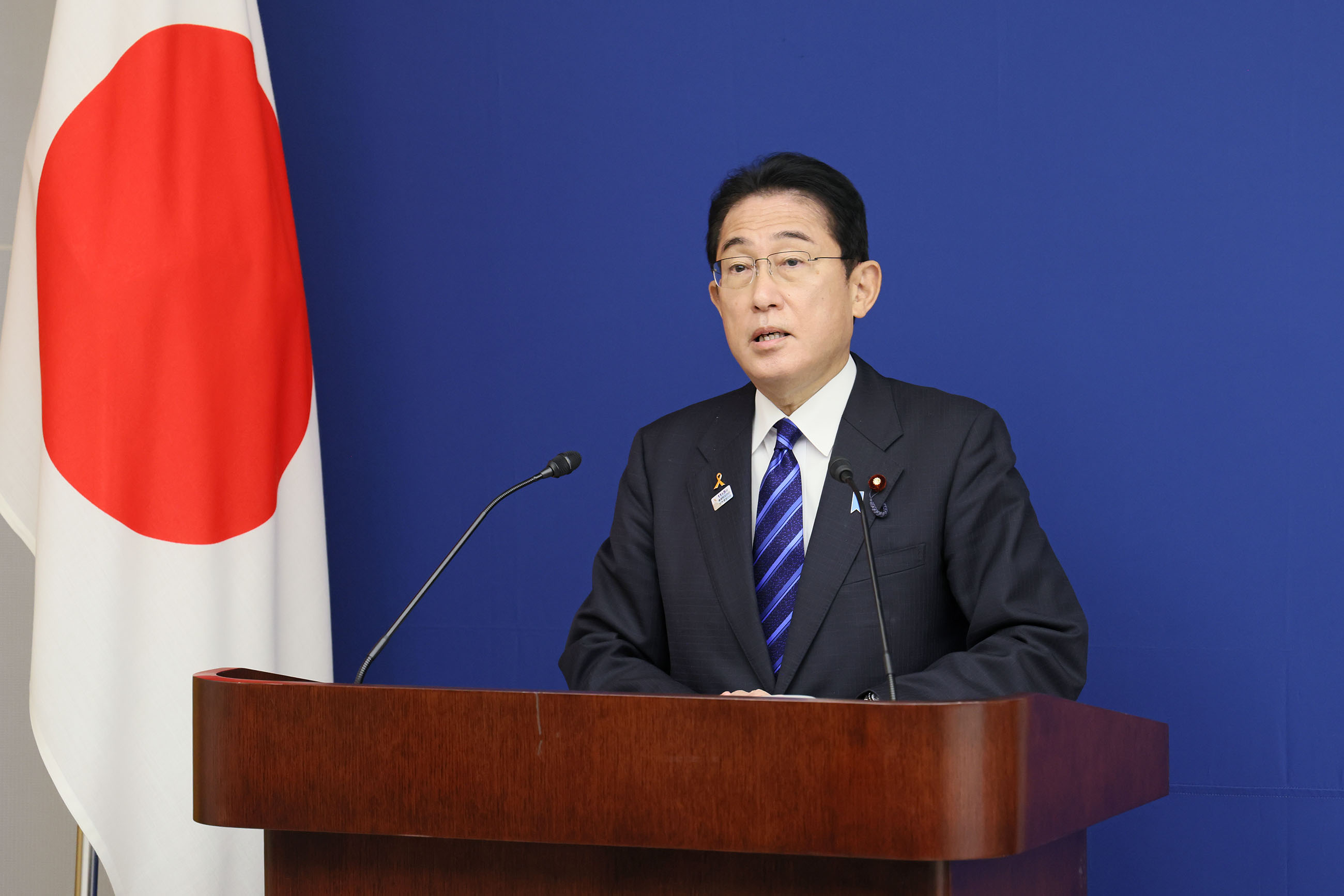 Photograph of the Prime Minister holding a press conference as a part of the exercise