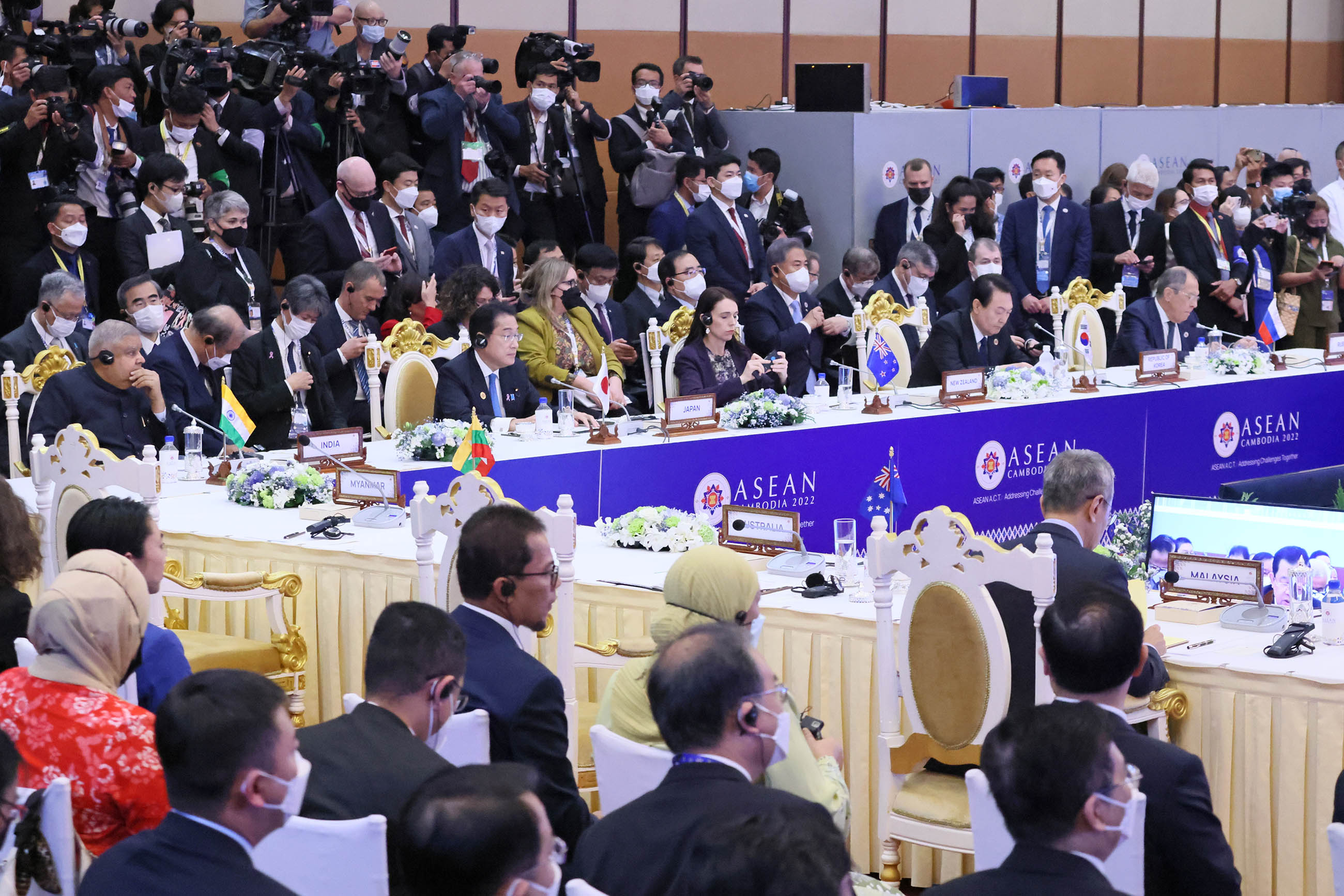 The 17th East Asia Summit (EAS) (4)