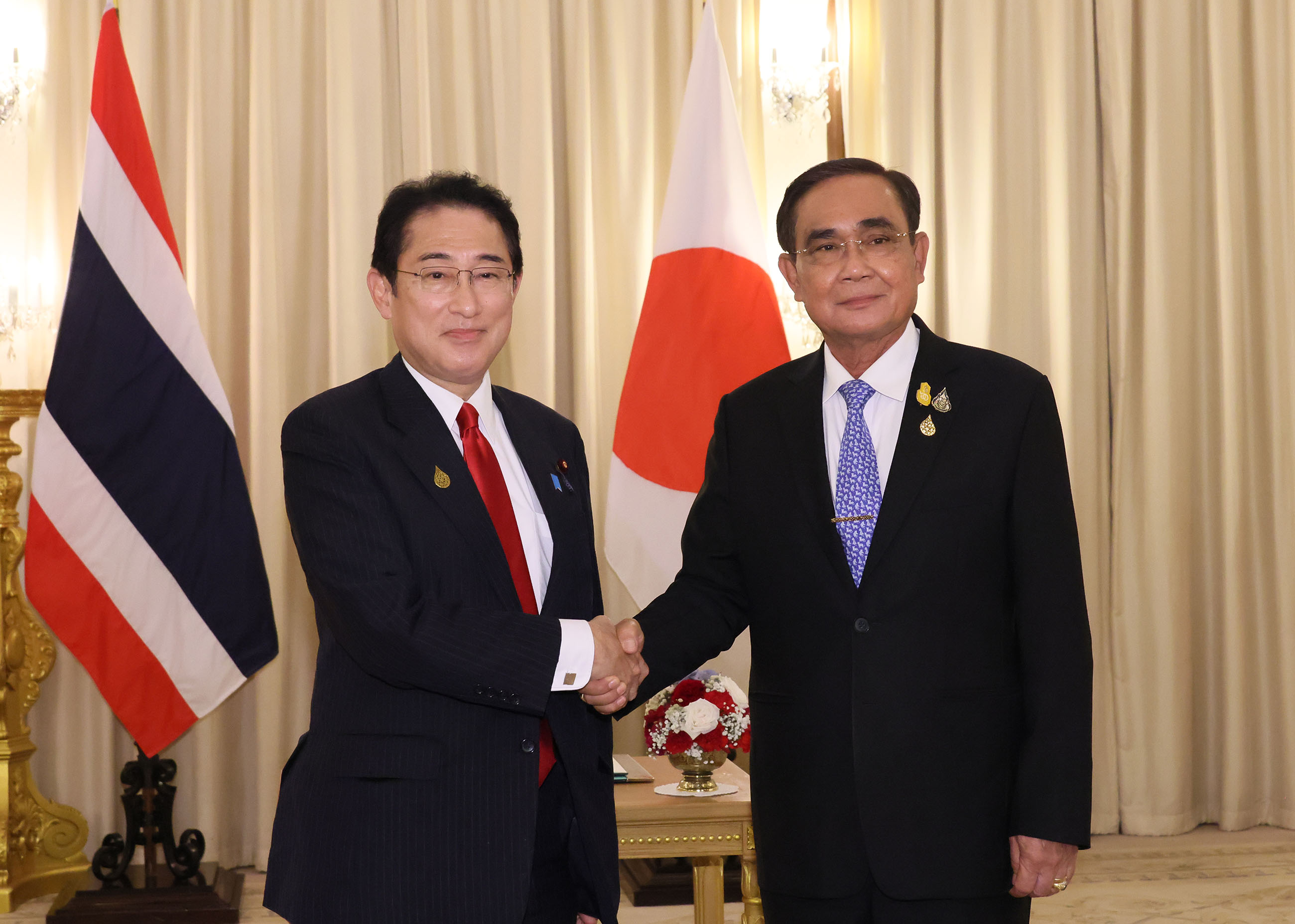 Japan-Thailand summit meeting (2)