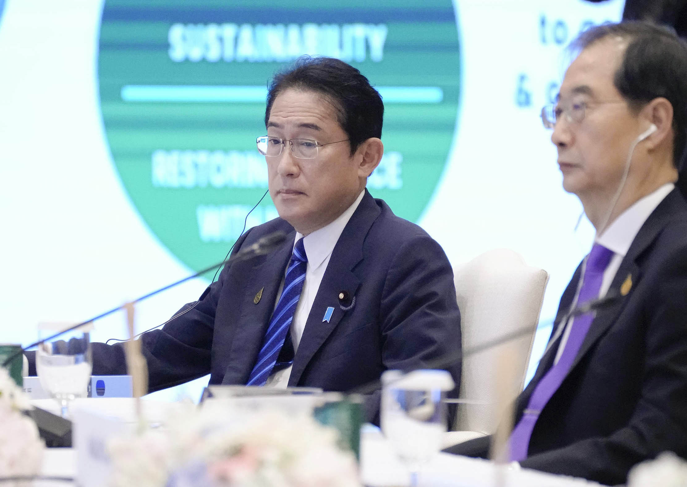 APEC Economic Leaders' Meeting Retreat Session 1 (2)