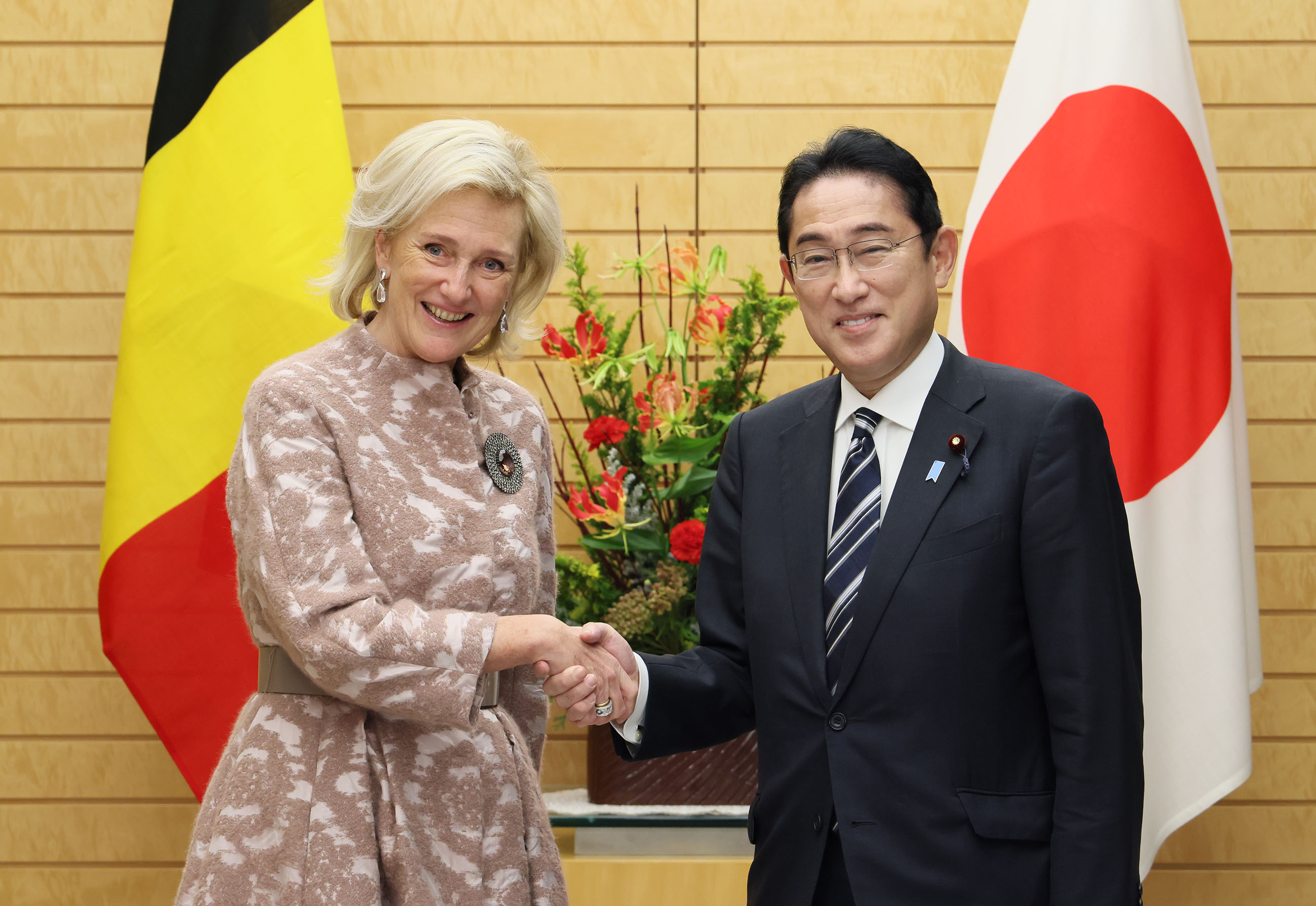 Prime Minister Kishida holding a meeting with Her Royal Highness Princess Astrid of Belgium (1)
