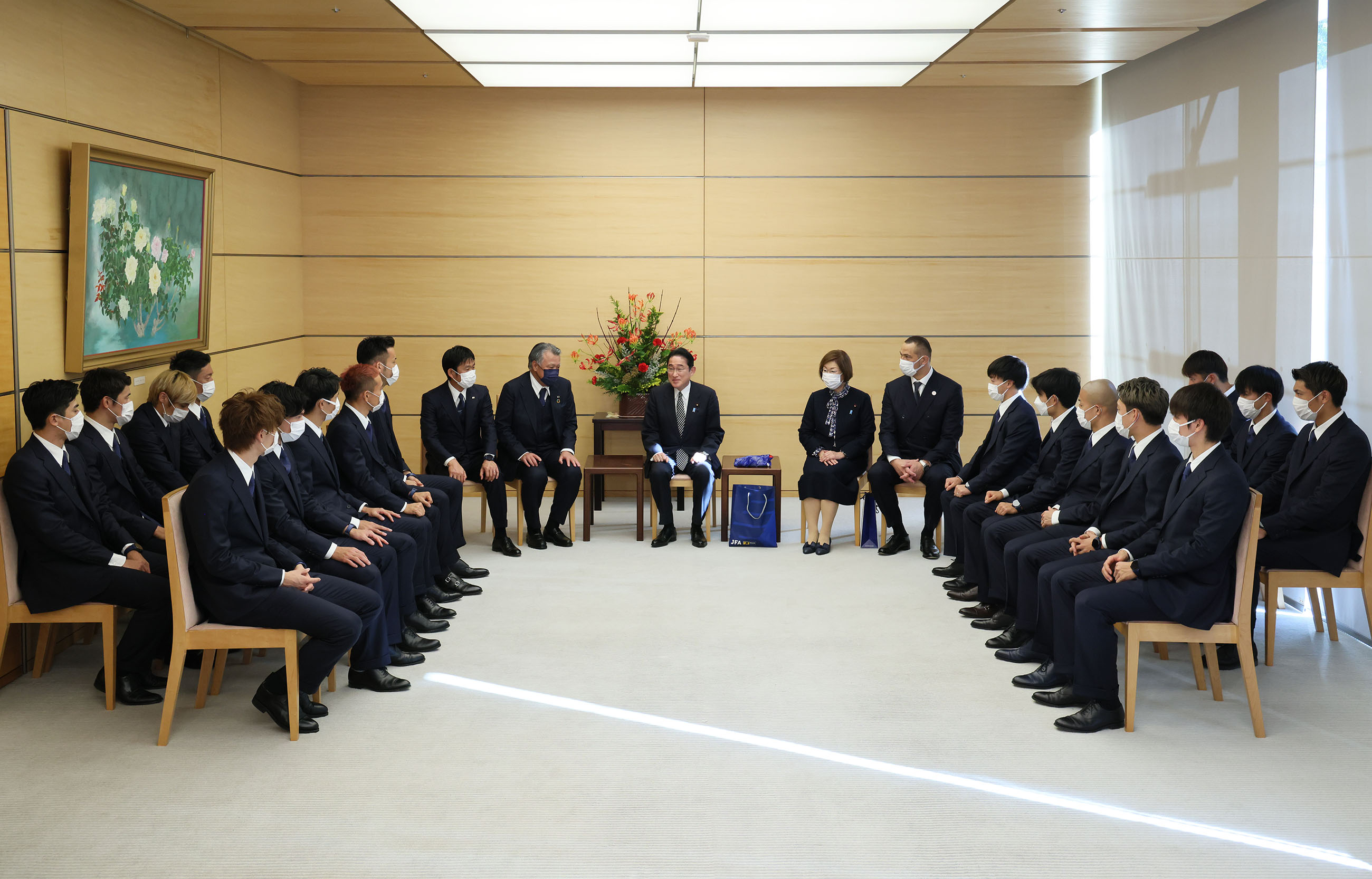 Prime Minister Kishida receiving a courtesy call (6)