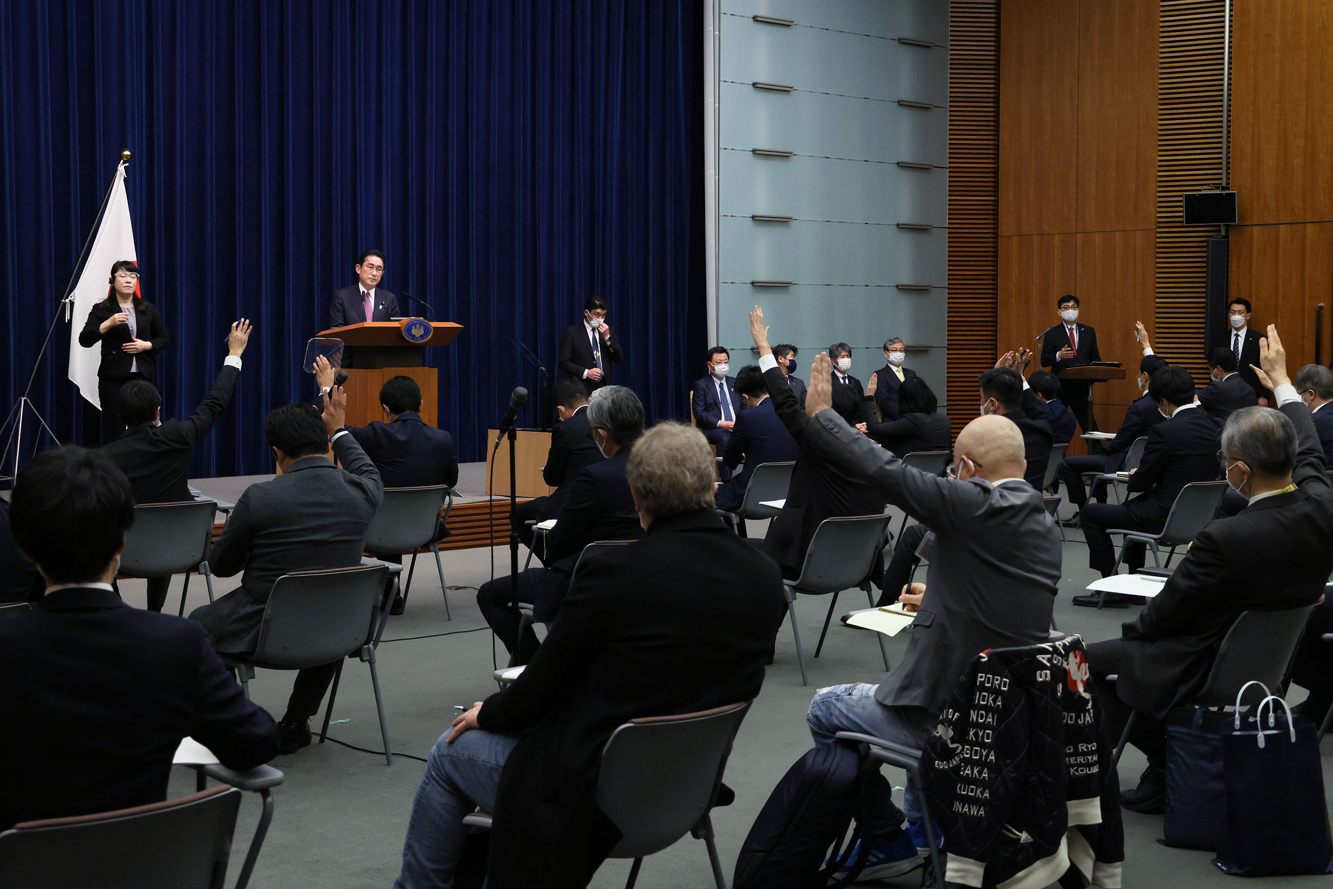 Prime Minister Kishida answering questions from the journalists (1)