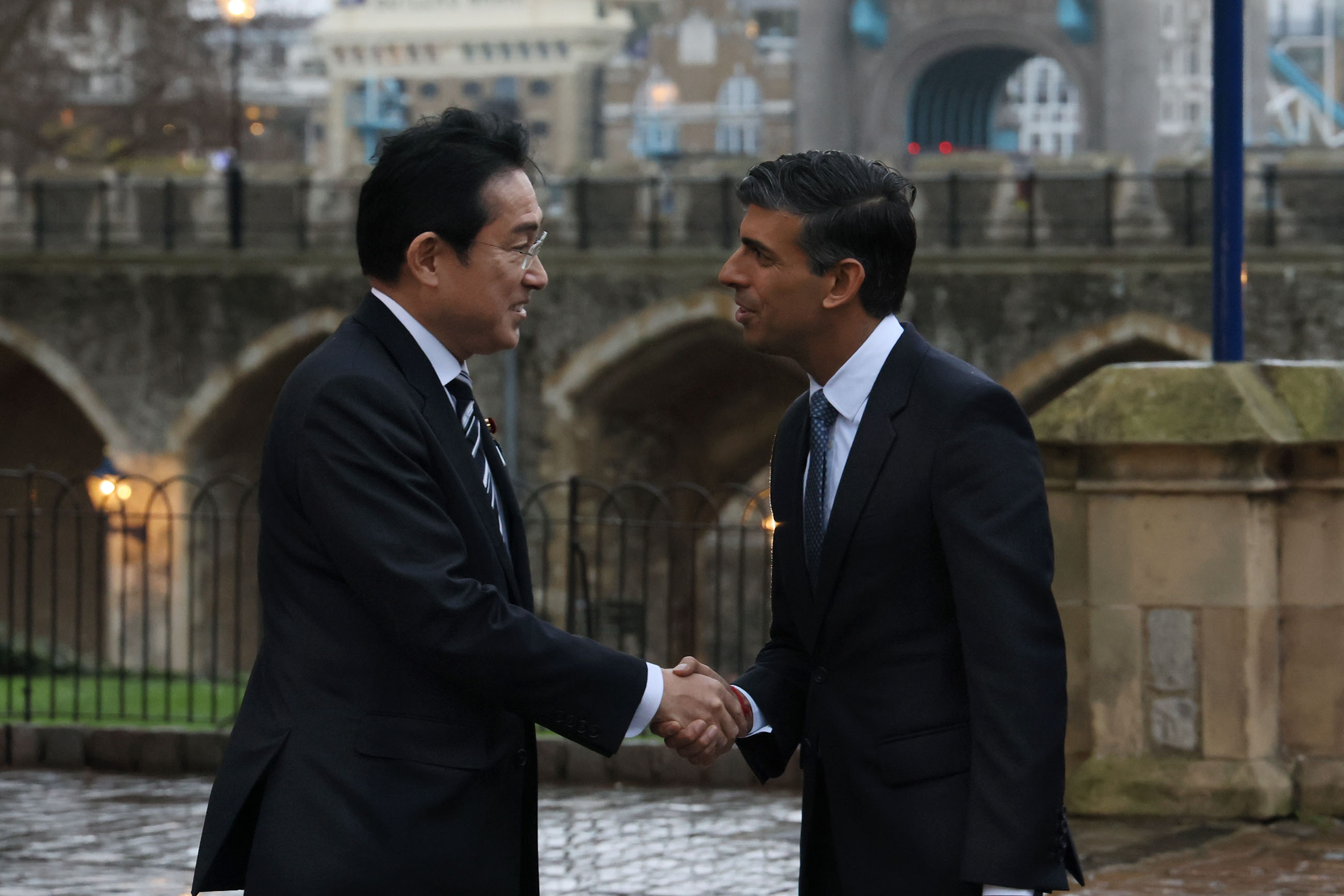 Prime Minister Kishida visiting the Tower of London (3)