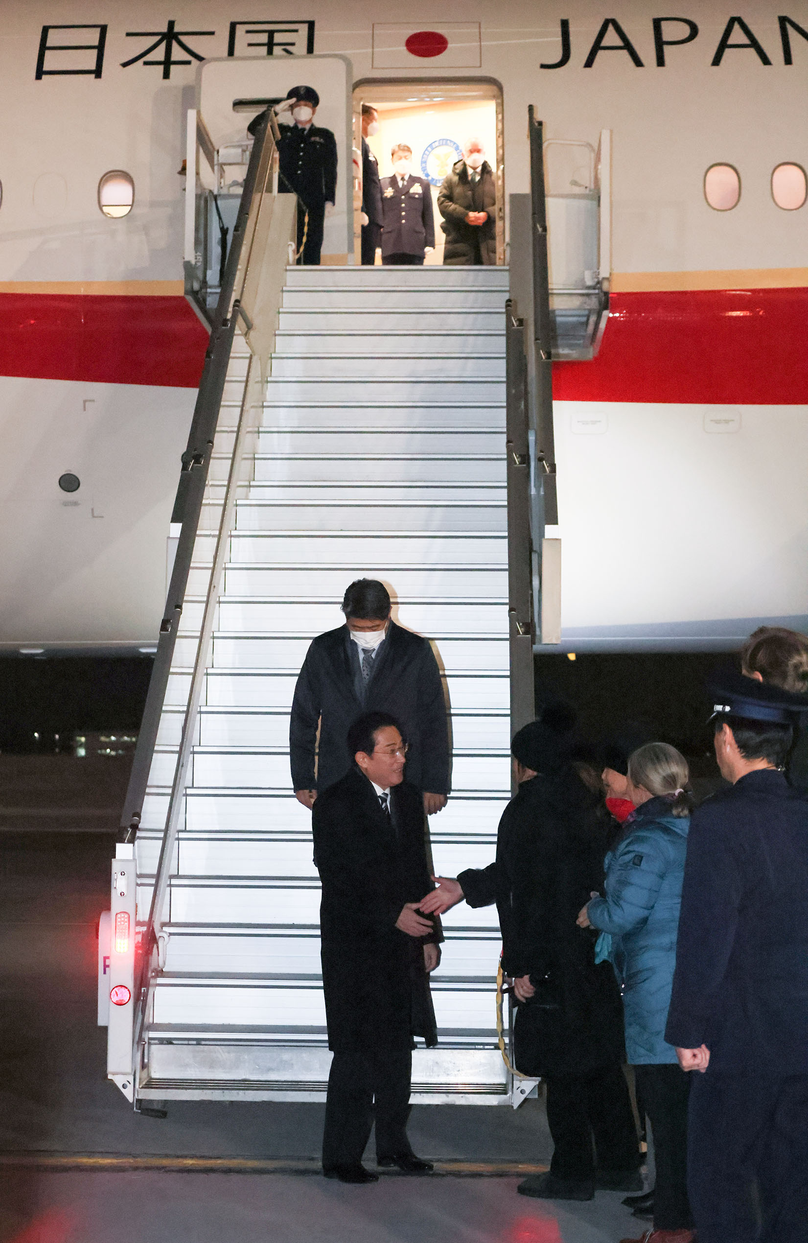 Prime Minister Kishida arriving in Canada