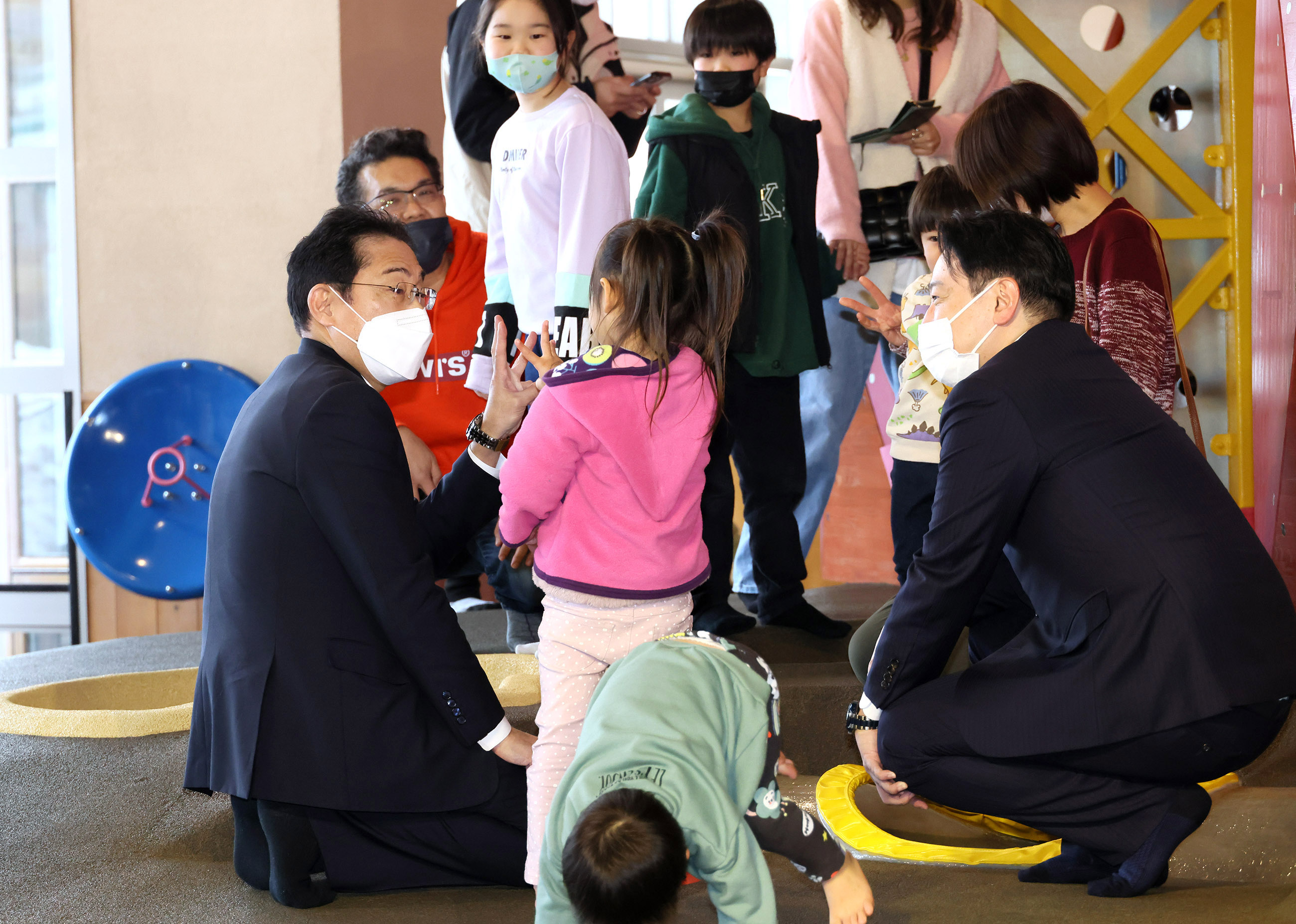 Prime Minister Kishida visiting the Fukui Prefectural Science Museum for Children (Angel Land Fukui) (3)