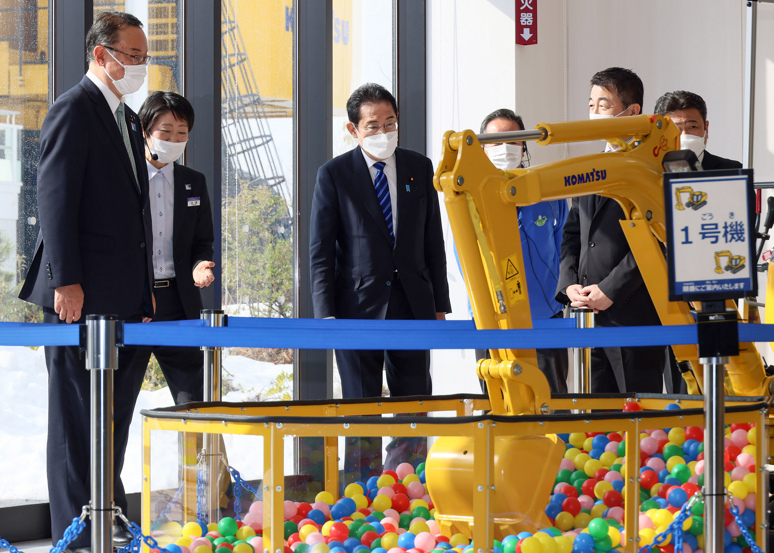 Prime Minister Kishida visiting Komatsu no Mori “Waku-Waku Komatsu Future Pavilion”