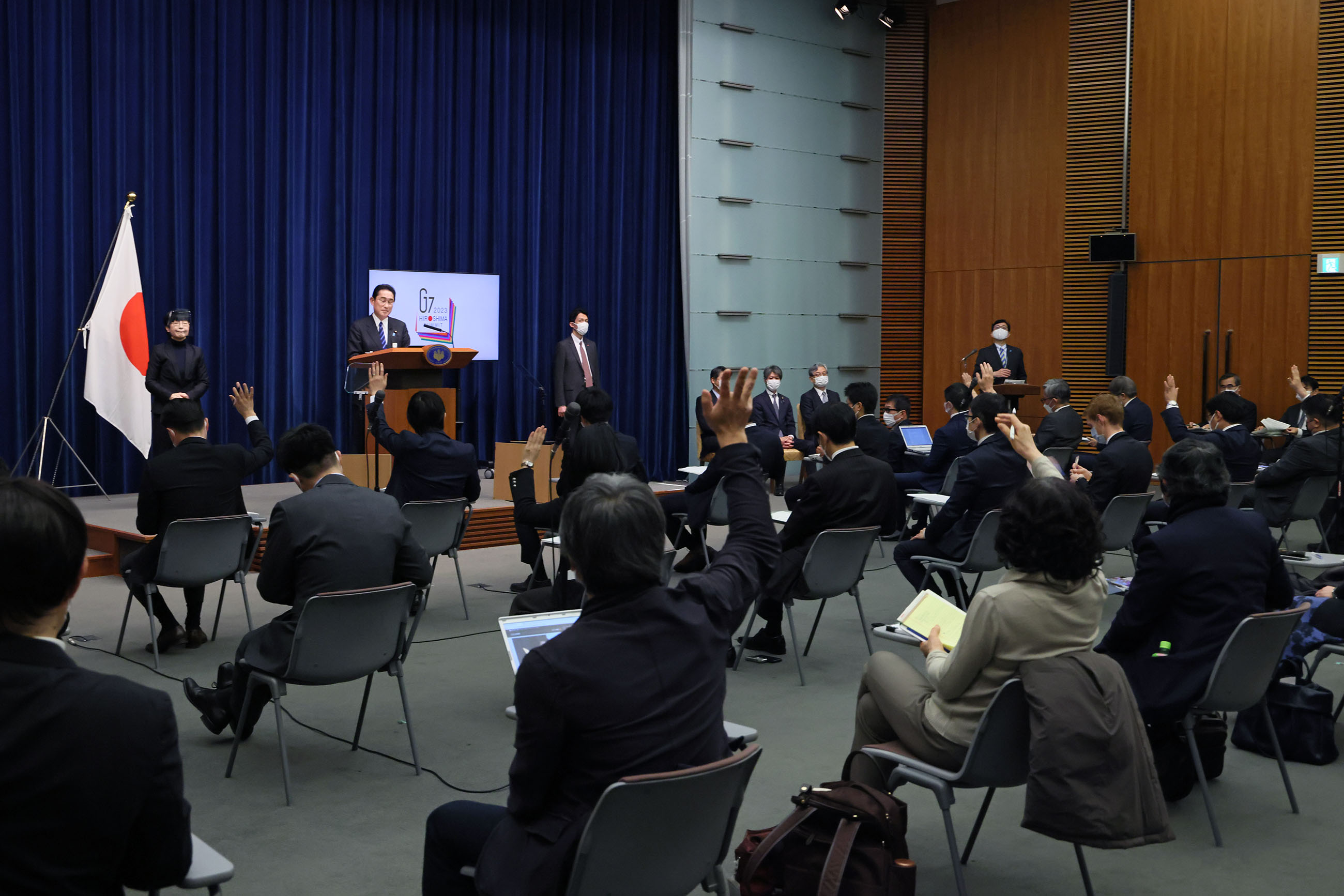 Prime Minister Kishida answering questions from the journalists (1)