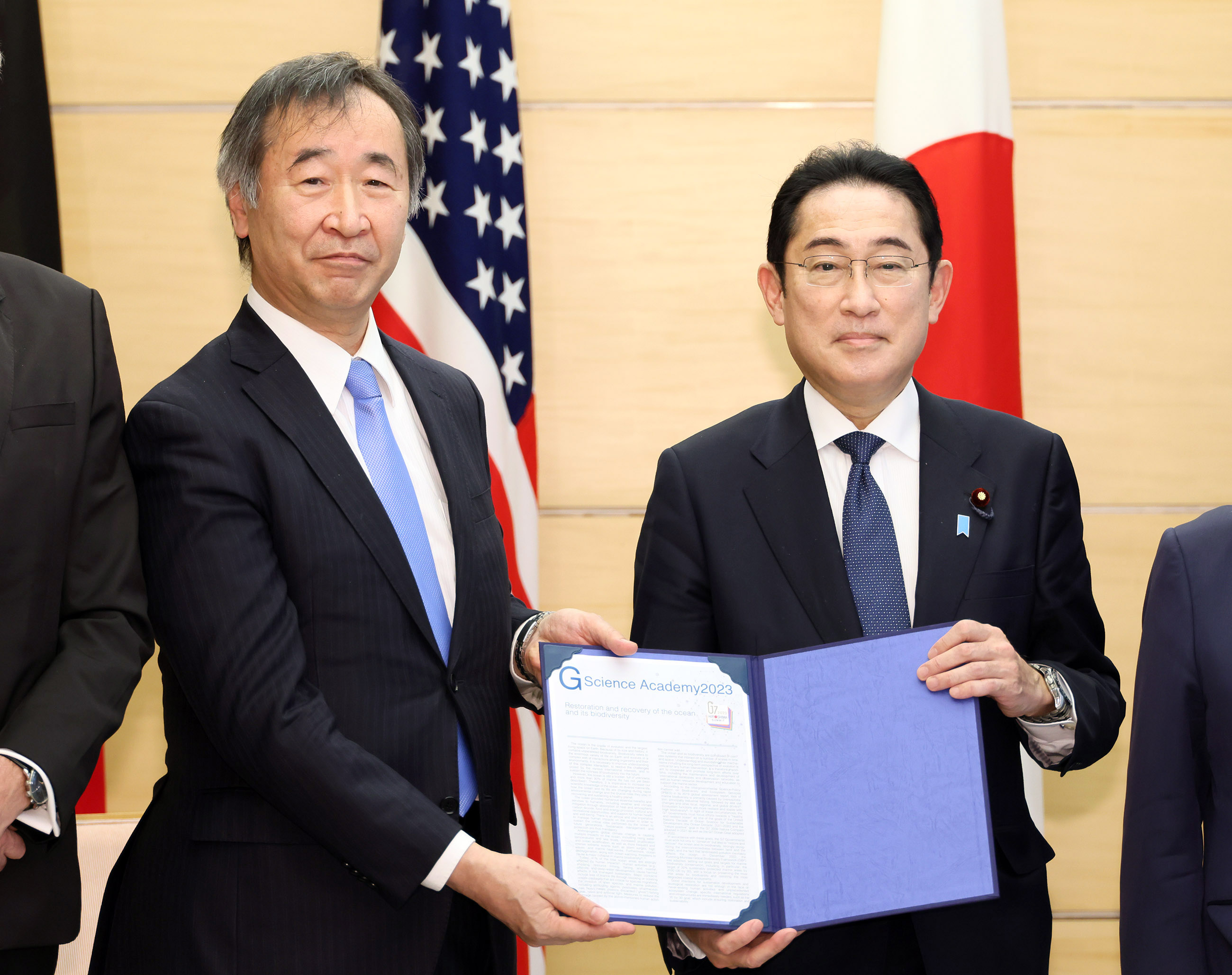 Prime Minister Kishida receiving joint statements (2)