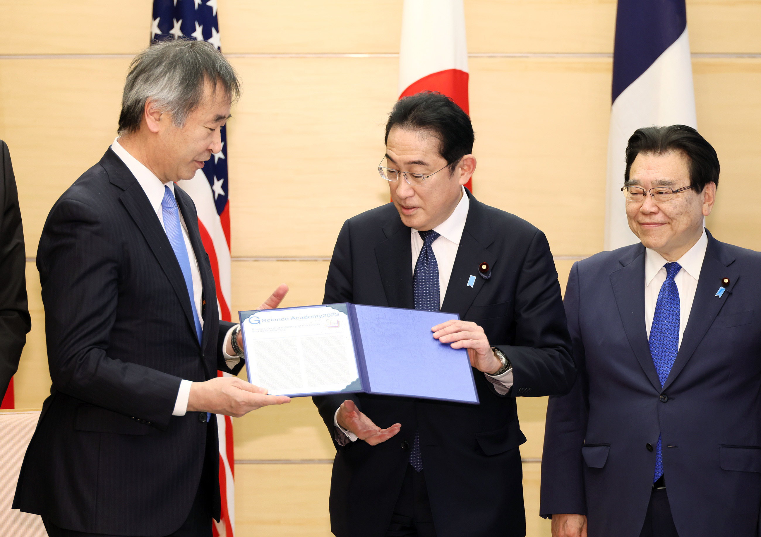 Prime Minister Kishida receiving joint statements (3)