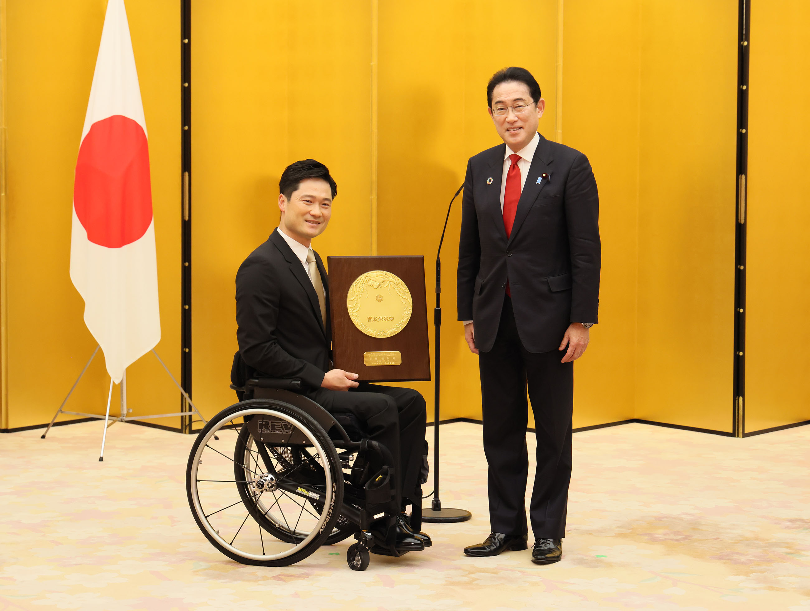 Prime Minister Kishida attending an award ceremony (1)