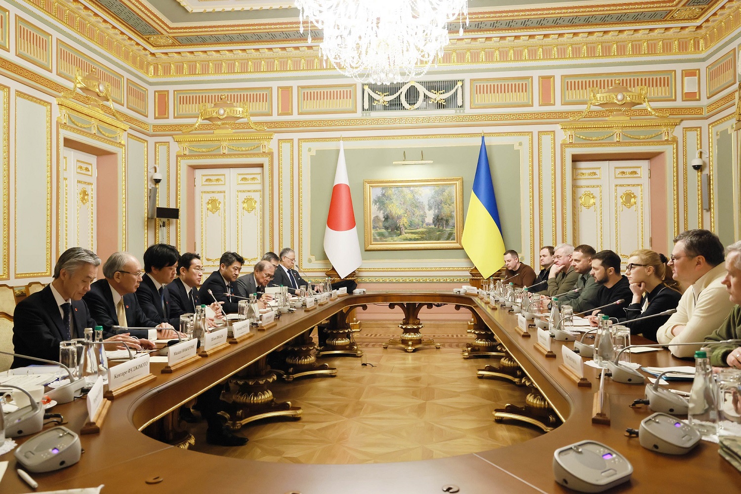 Japan-Ukraine summit meeting (2)
