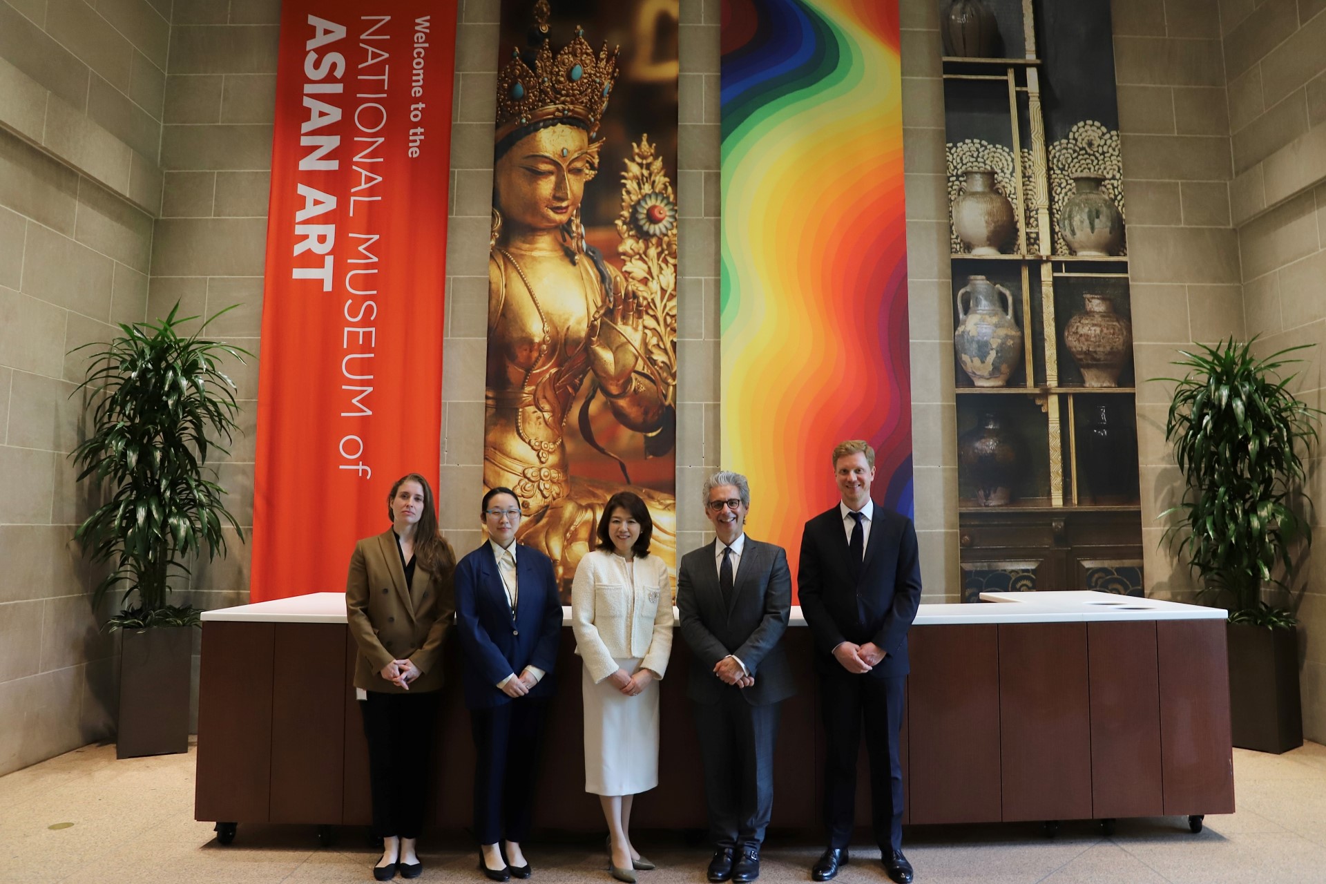 Mrs. Kishida visiting the National Museum of Asian Art (1) (Photo: MOFA)