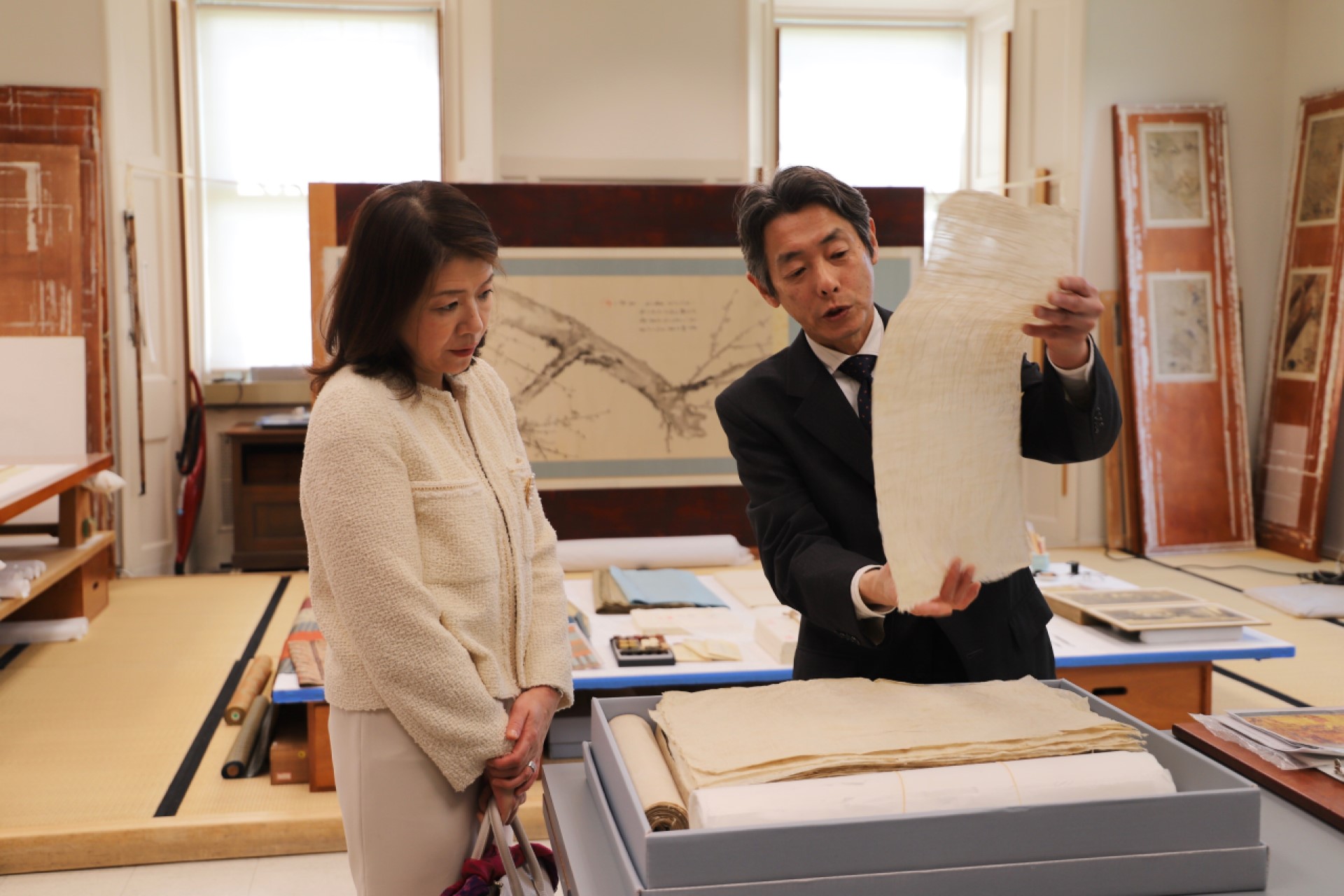 Mrs. Kishida visiting the National Museum of Asian Art (4) (Photo: MOFA)