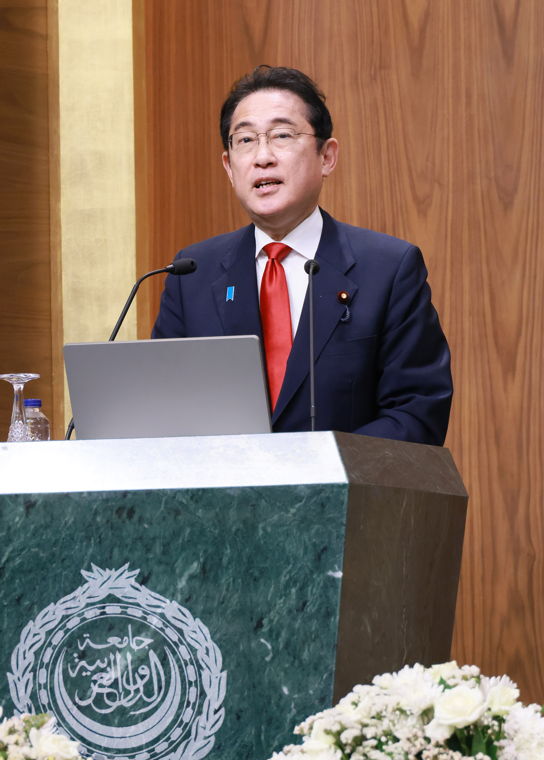 Prime Minister Kishida making a statement to the permanent representatives to the League of Arab States (1)