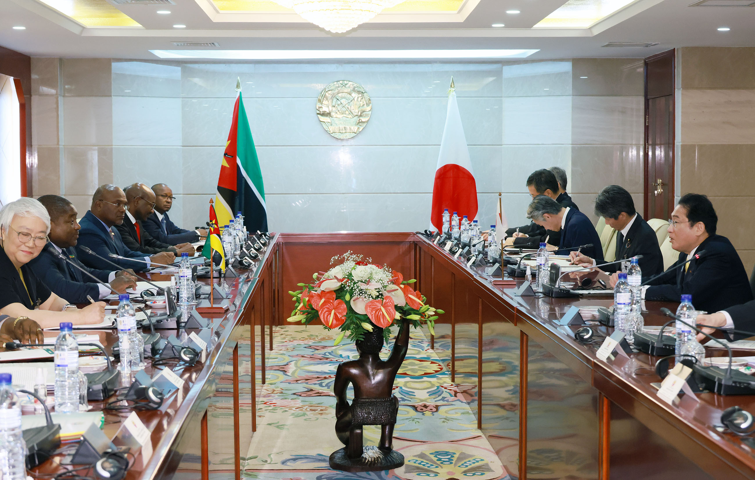 Japan-Mozambique Summit Meeting (plenary session)
