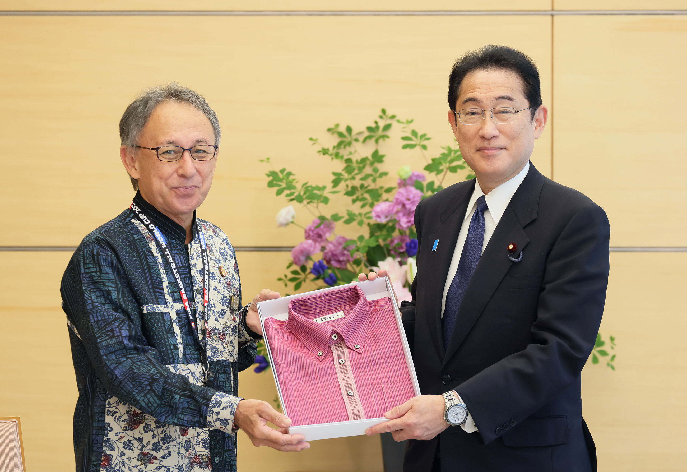 Presentation of Kariyushi Wear by the Governor of Okinawa Prefecture