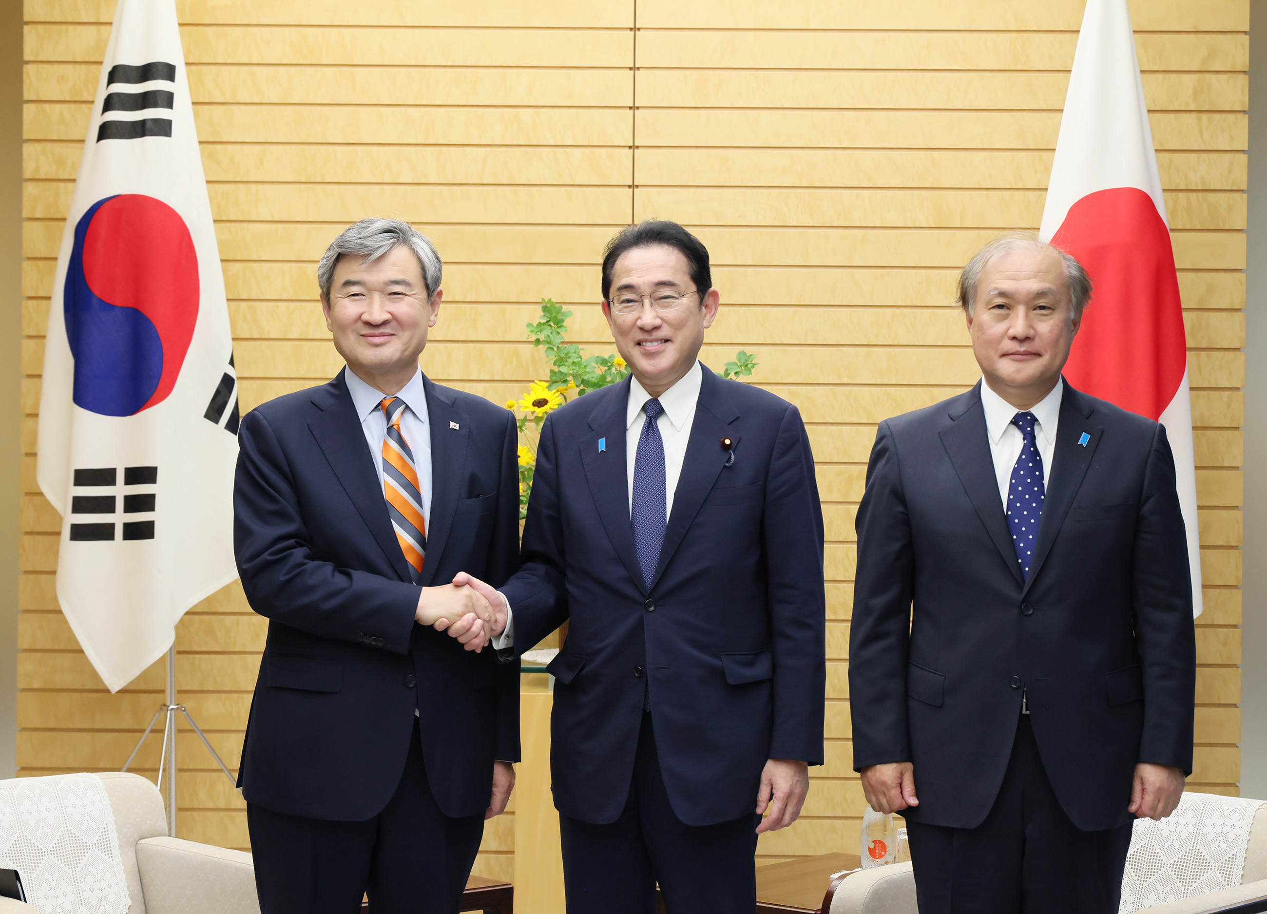 Courtesy Call from National Security Adviser CHO Tae-yong of ROK
