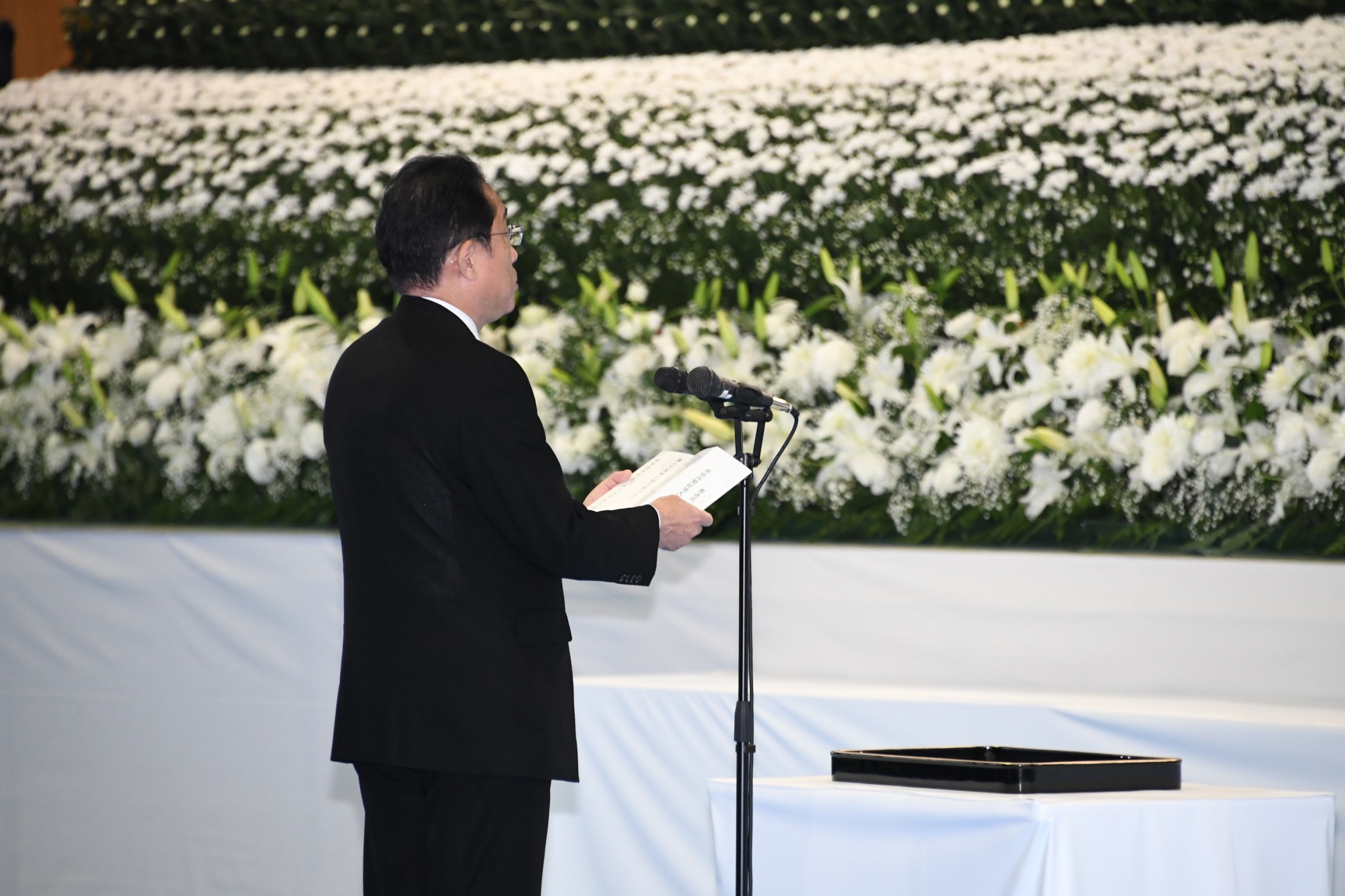 Prime Minister Kishida delivering a memorial address (3) (Photo credit: GSDF Western Army)