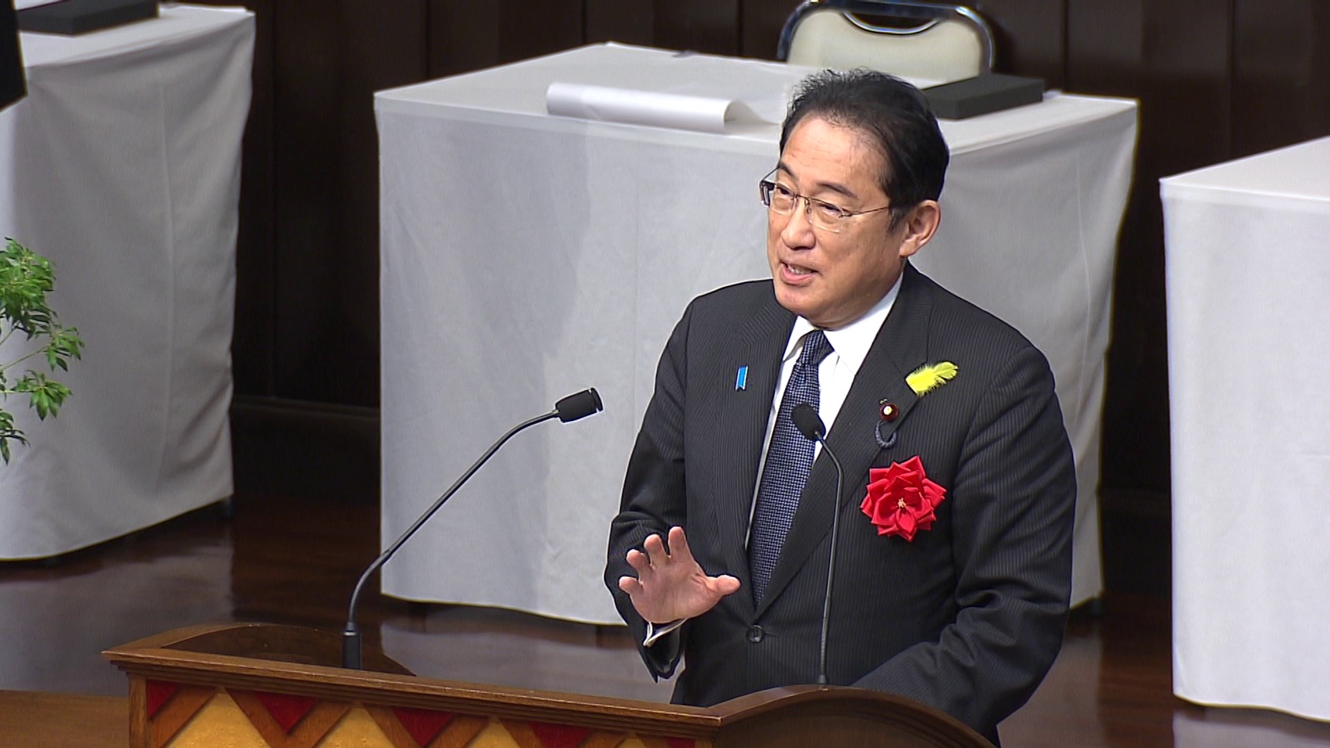 Prime Minister Kishida delivering a congratulatory address (2)