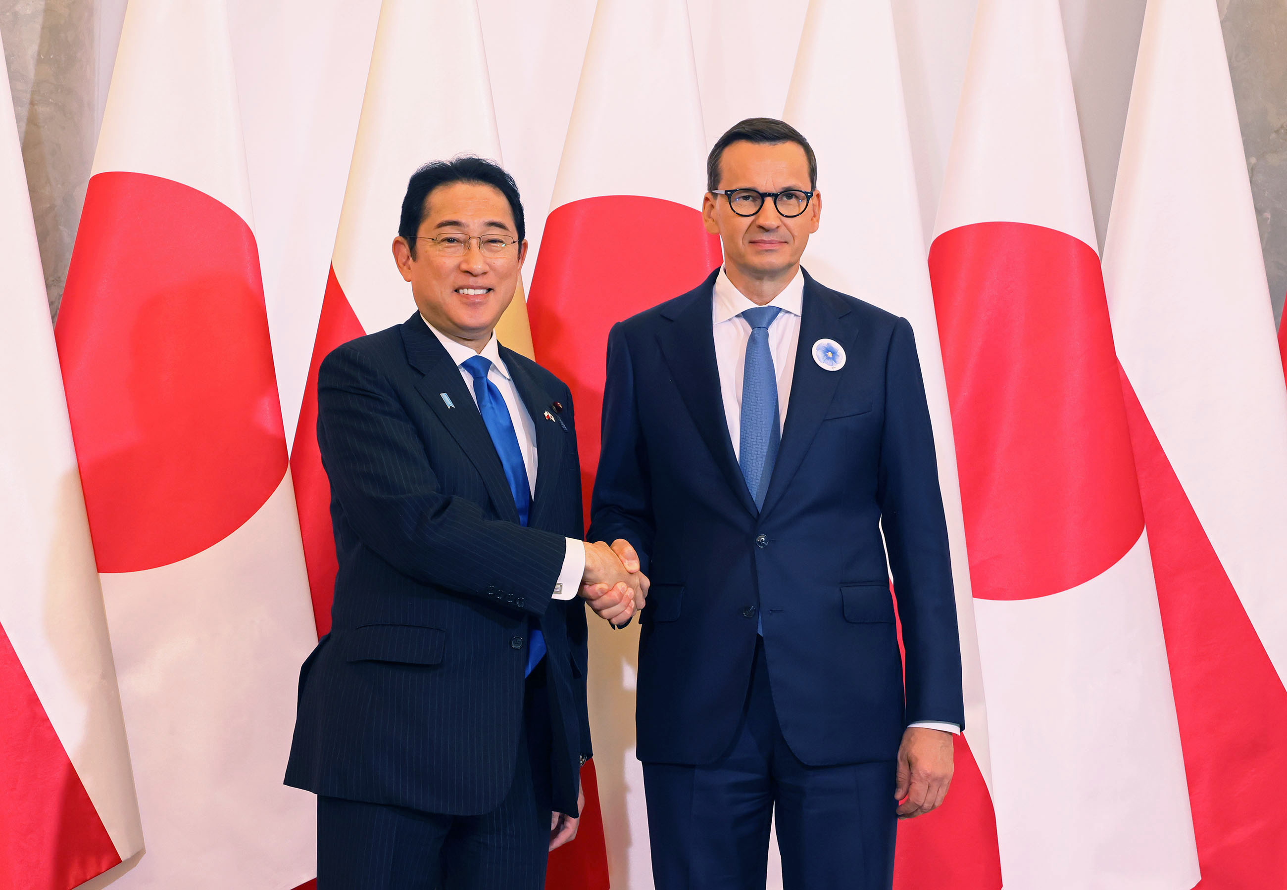 Japan-Poland Summit Meeting (1)
