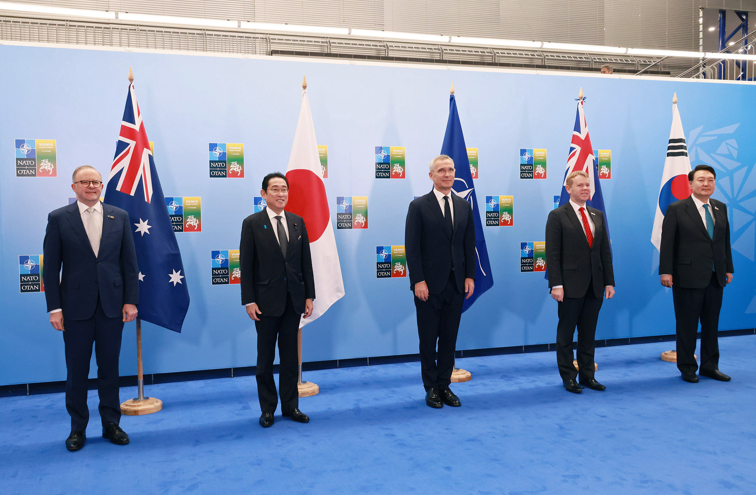 Photo session with the leaders of the AP4 countries and the NATO Secretary General