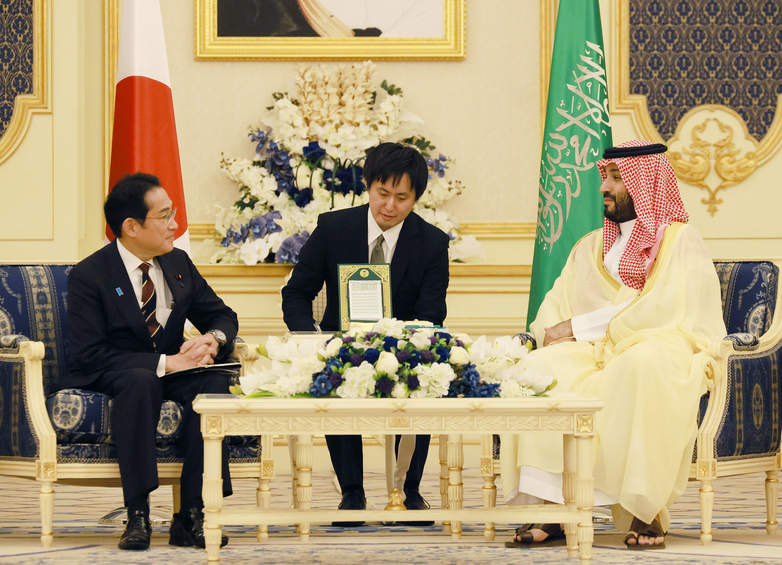 Japan-Saudi Arabia summit meeting (1)
