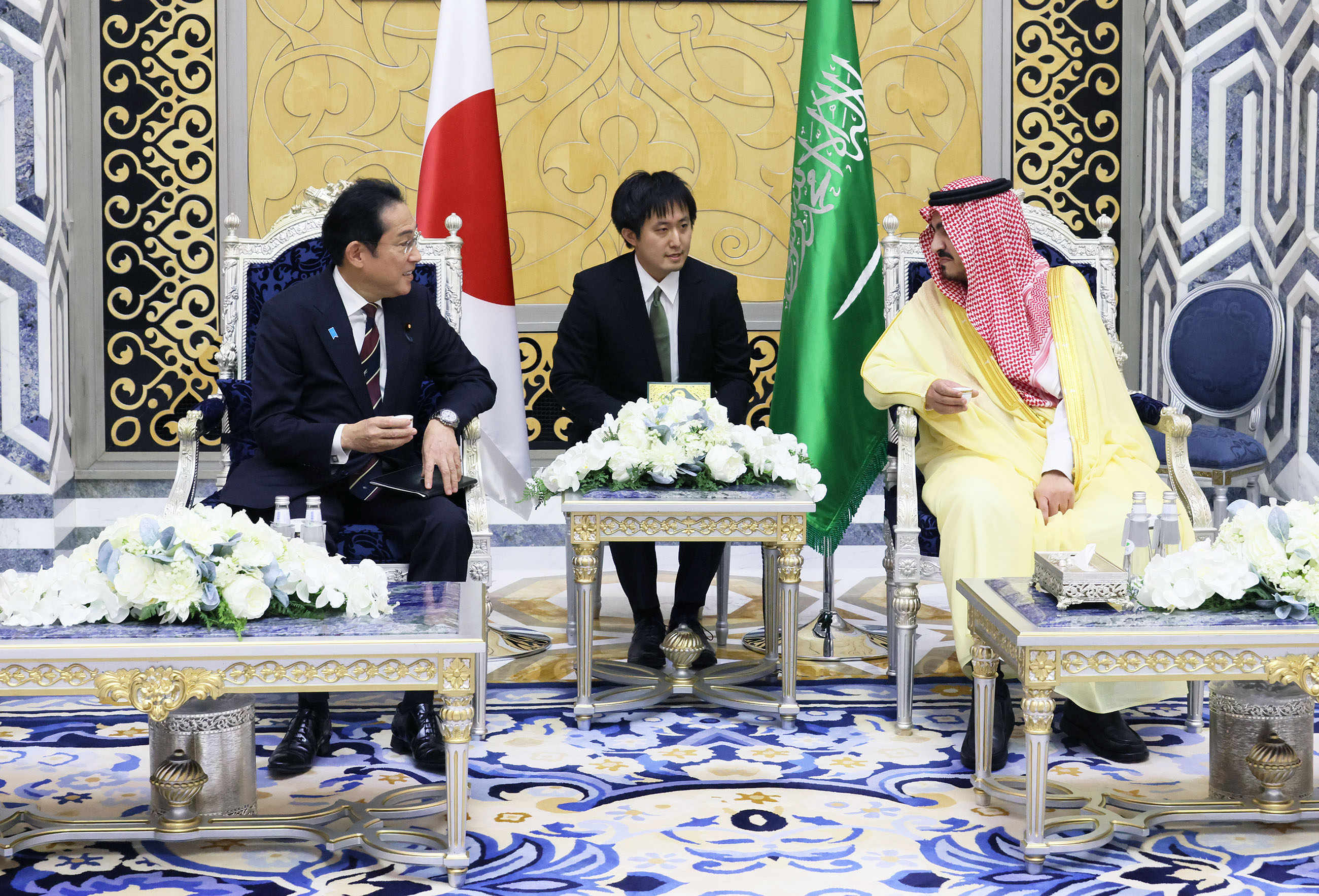 Prime Minister Kishida arriving in Saudi Arabia (3)