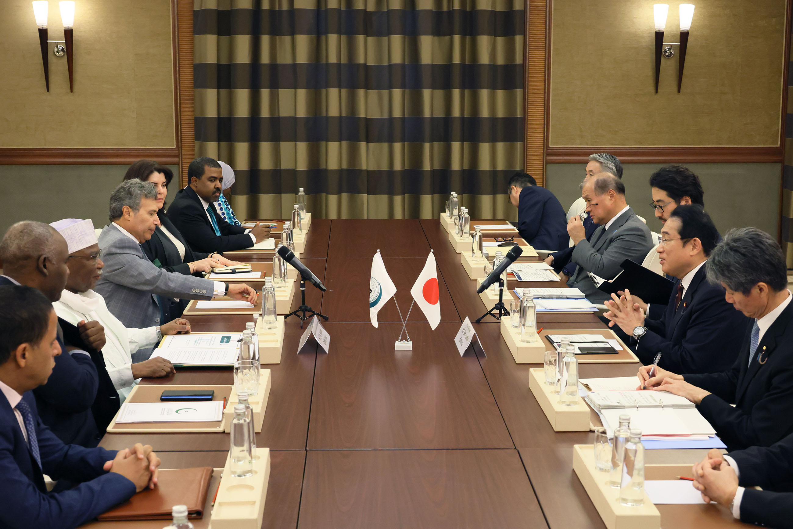 Prime Minister Kishida receiving a courtesy call from OIC Secretary General Hissein Brahim Taha (2)